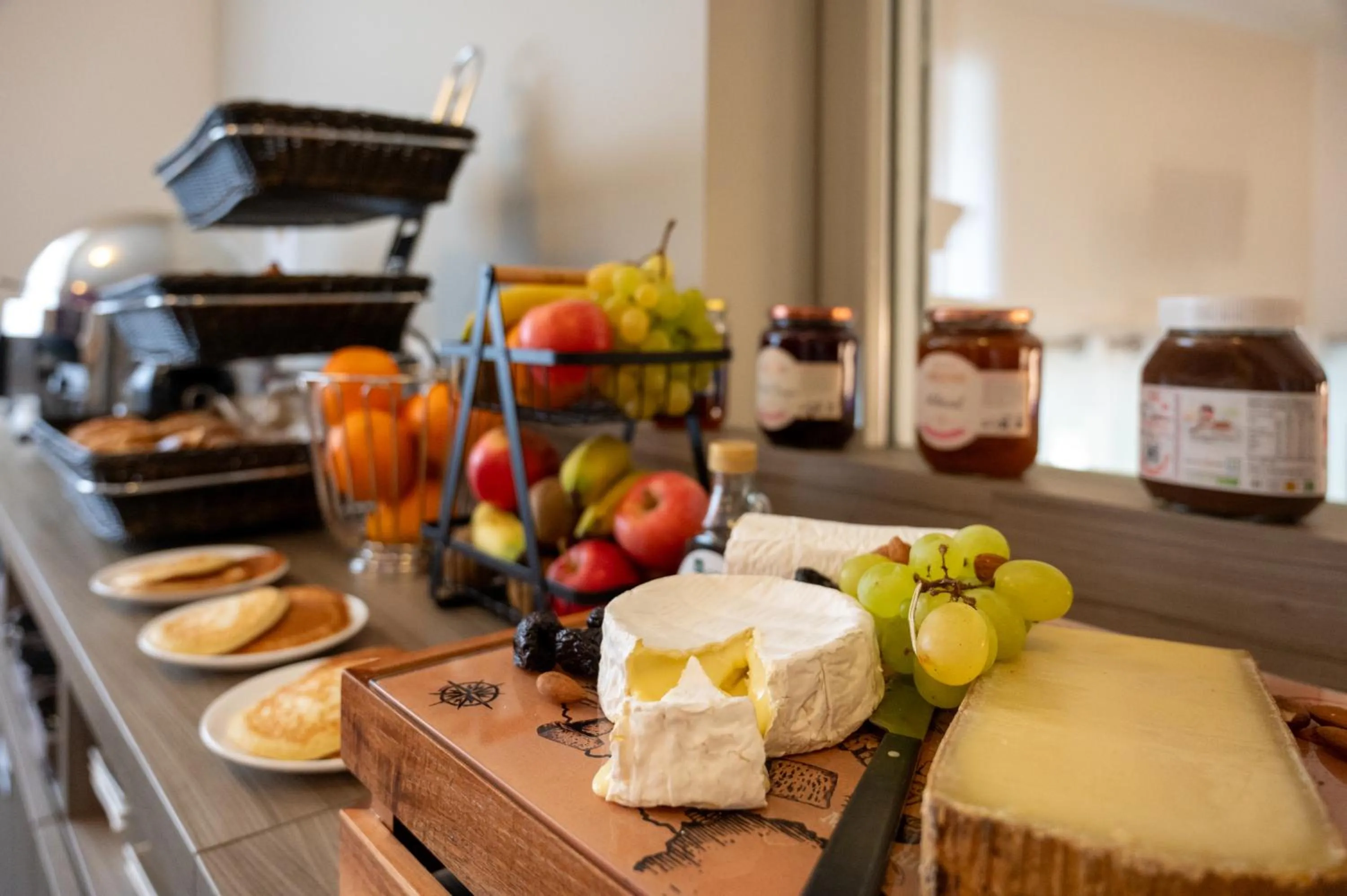 Breakfast in Nemea Appart Hotel Elypseo Strasbourg Port