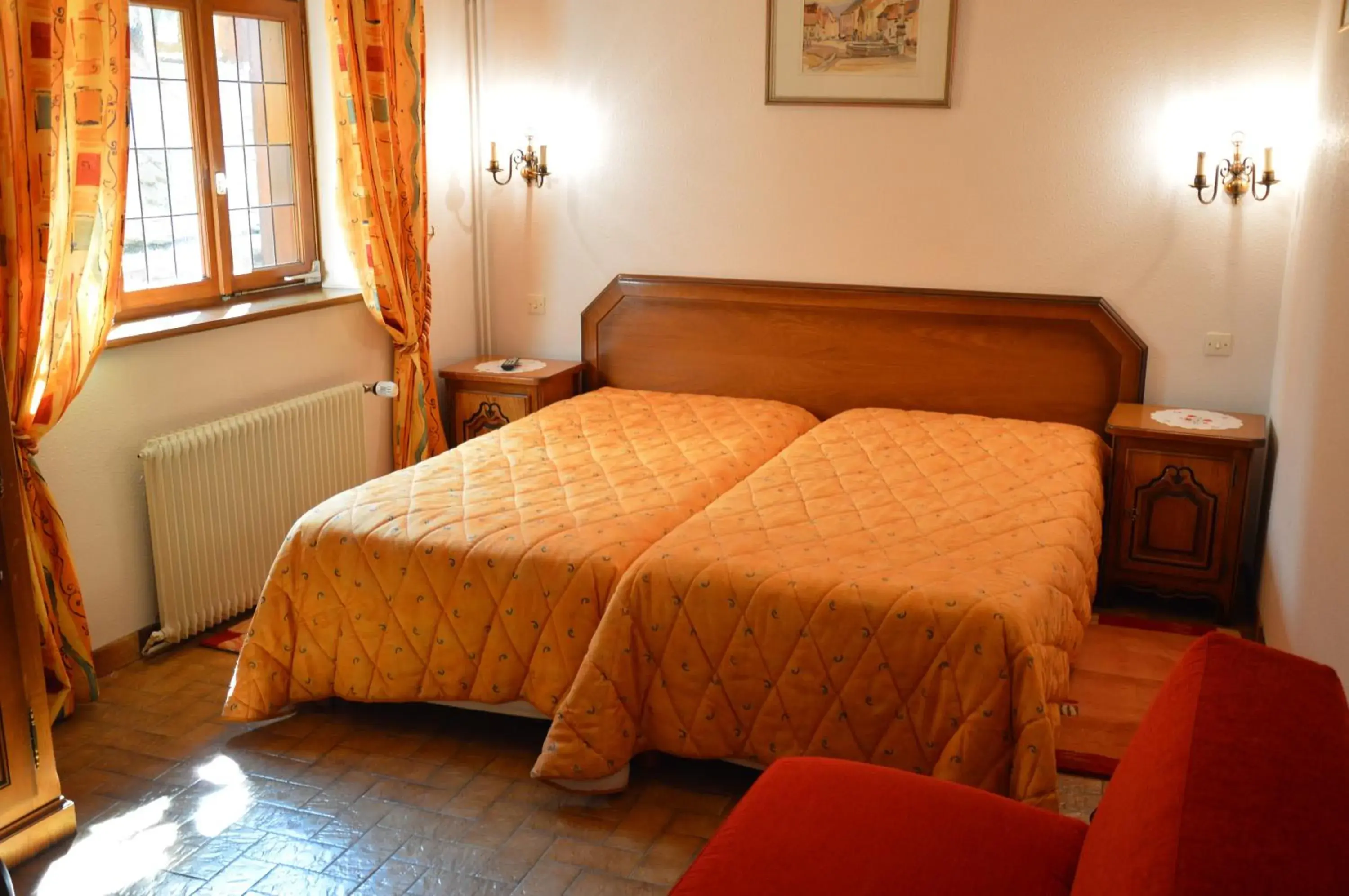 Photo of the whole room, Bed in Hôtel Restaurant À la ville de Nancy