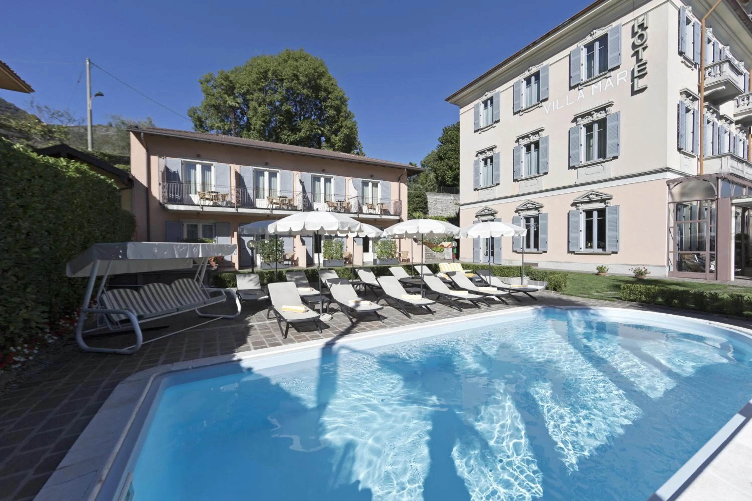 Swimming pool in Hotel Villa Marie