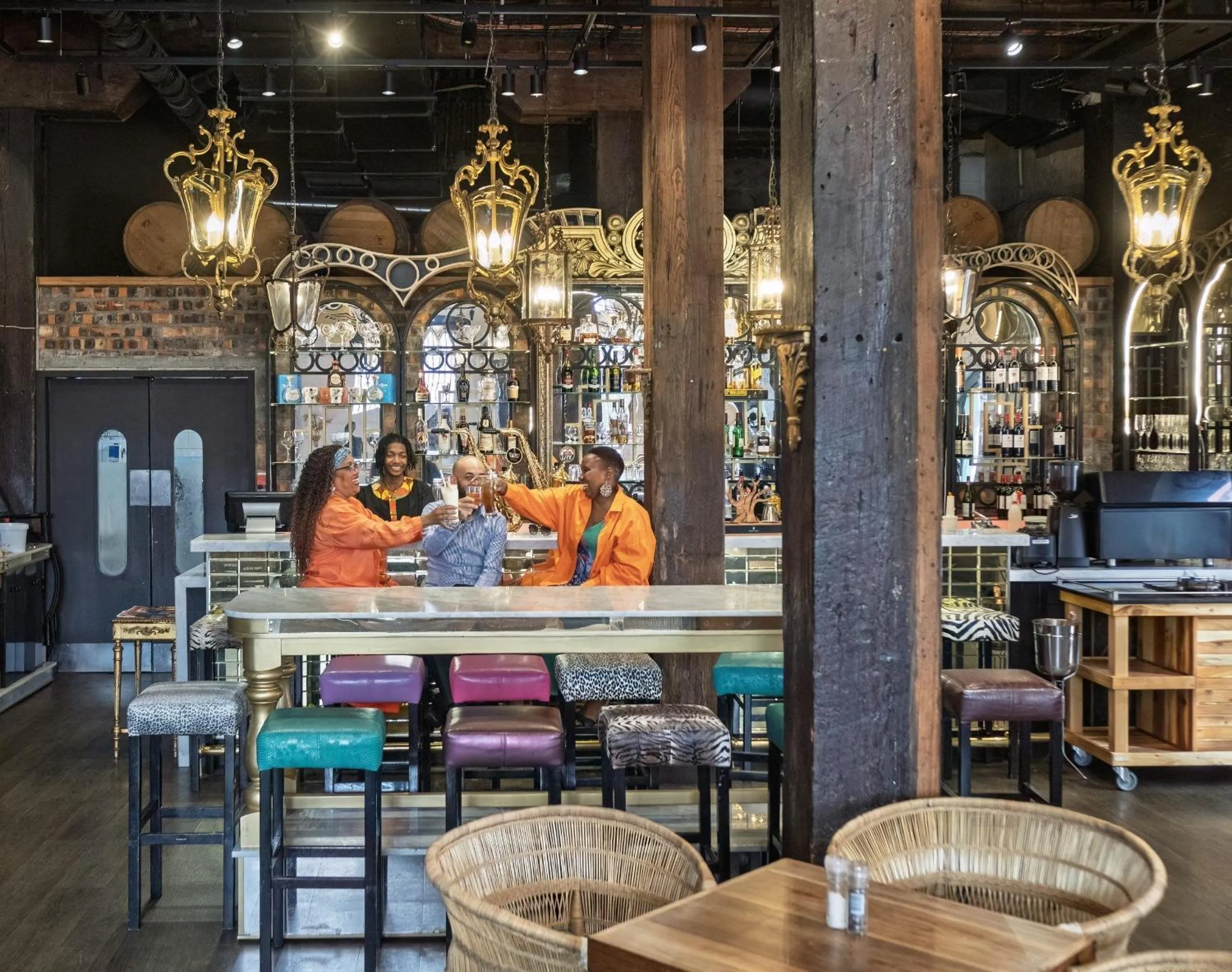 Restaurant/places to eat in ONOMO Hotel Waterfront