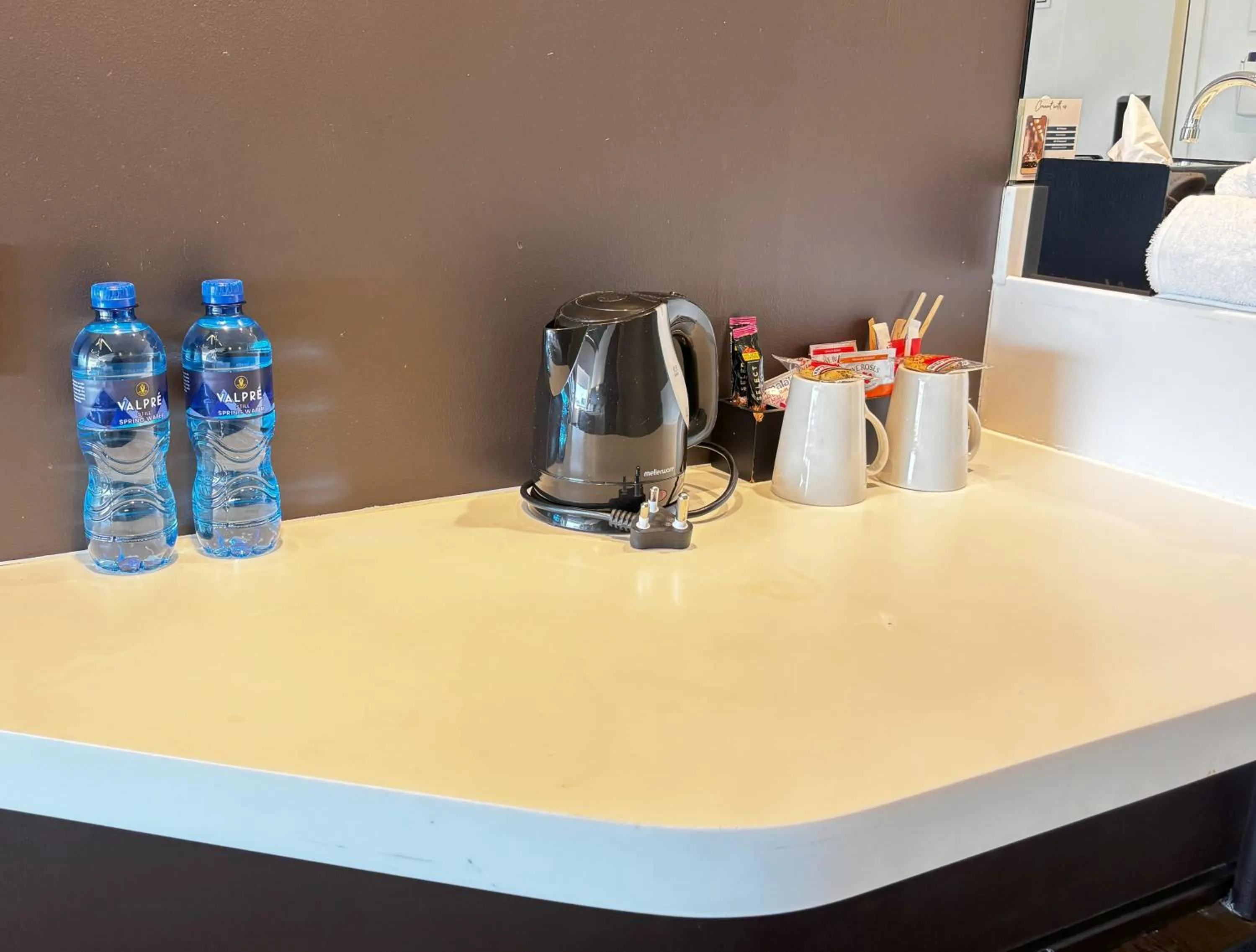Coffee/tea facilities in ONOMO Hotel Waterfront