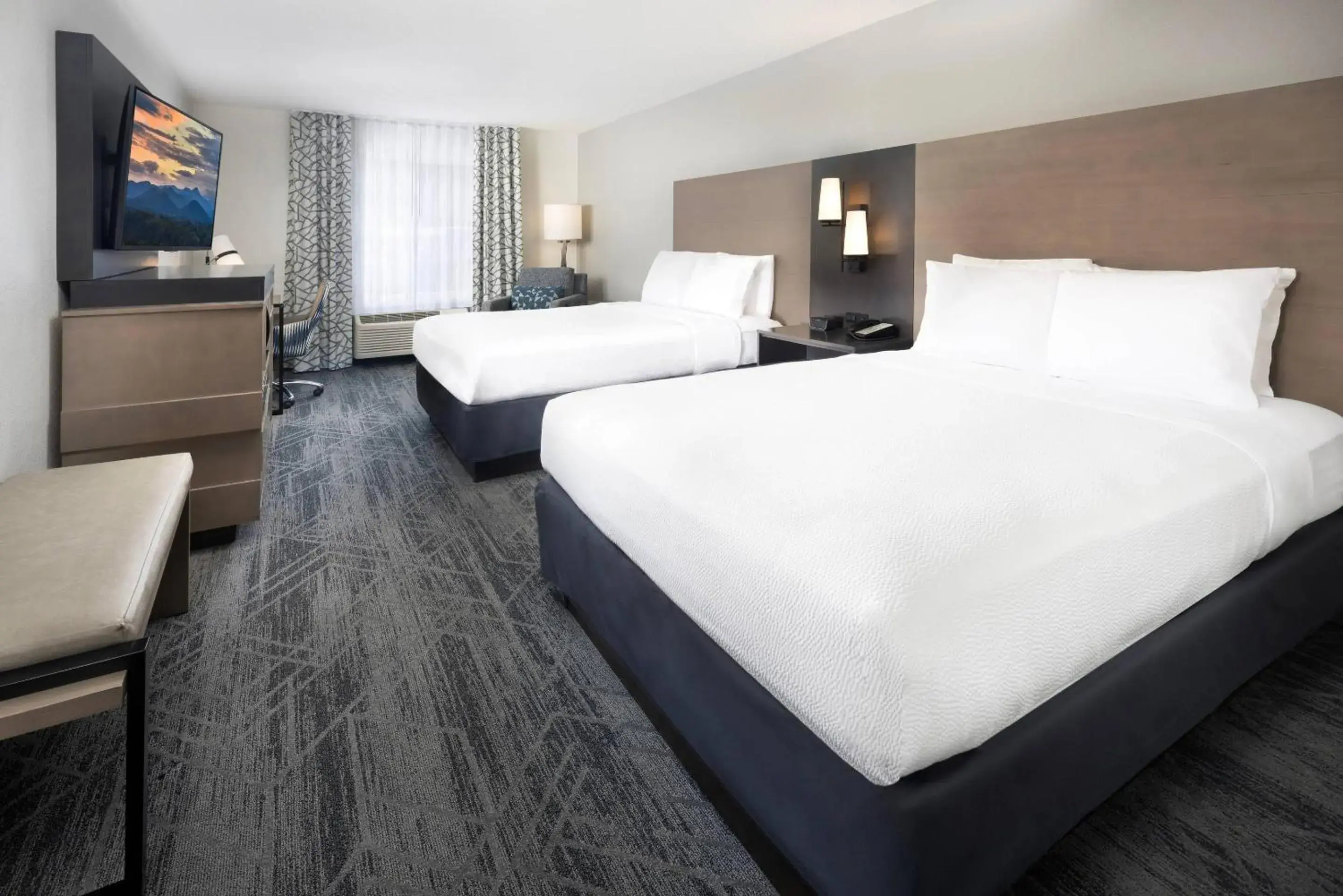 Bedroom, Bed in Country Inn & Suites by Radisson Asheville Downtown Tunnel Road Bedroom, Bed in Country Inn & Suites by Radisson Asheville Downtown Tunnel Road