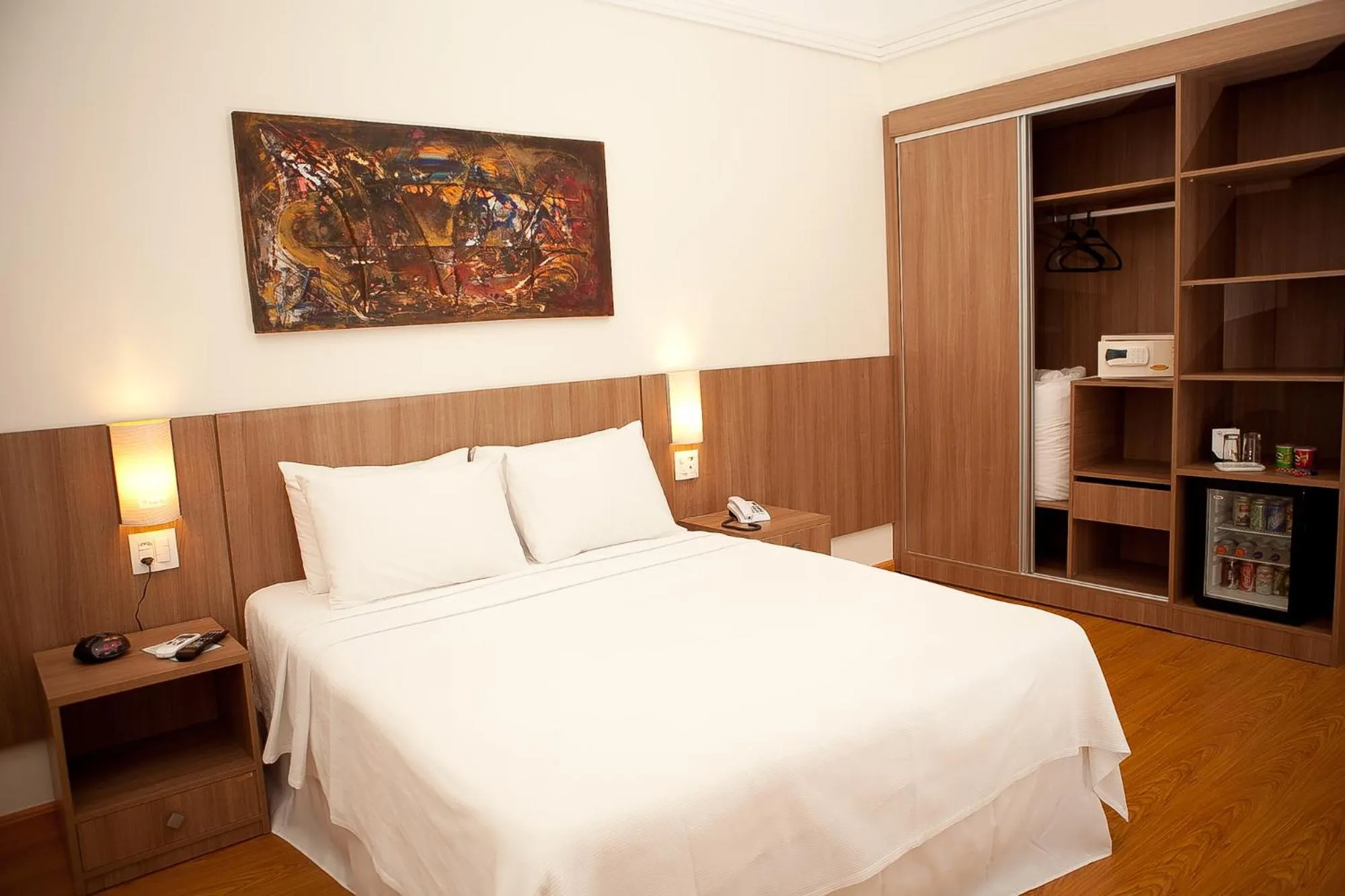 Bed in Premier Parc Hotel