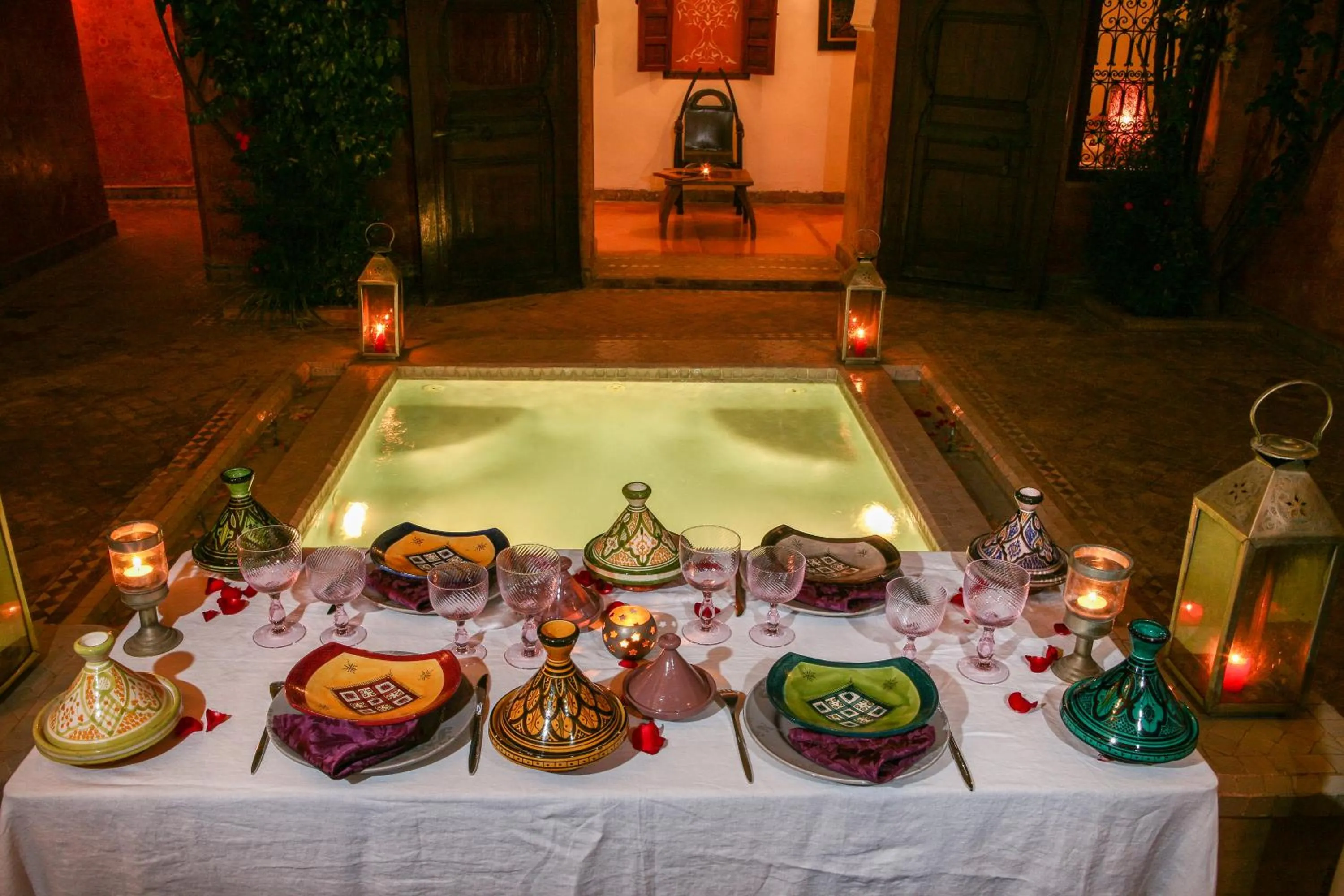 Restaurant/places to eat in Dar Warda