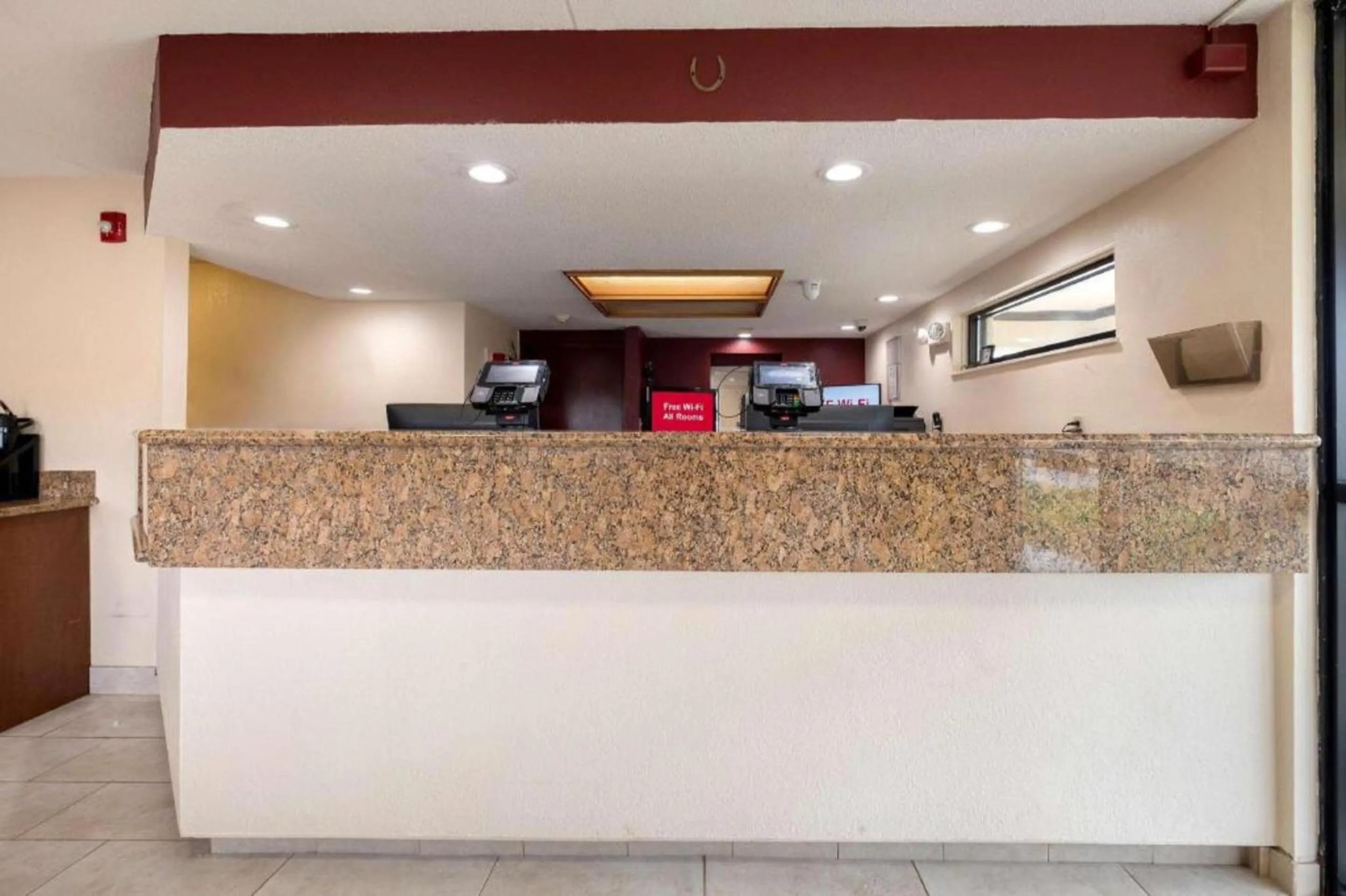 Lobby or reception in Studio 6 Suites Shreveport, LA Industrial Loop