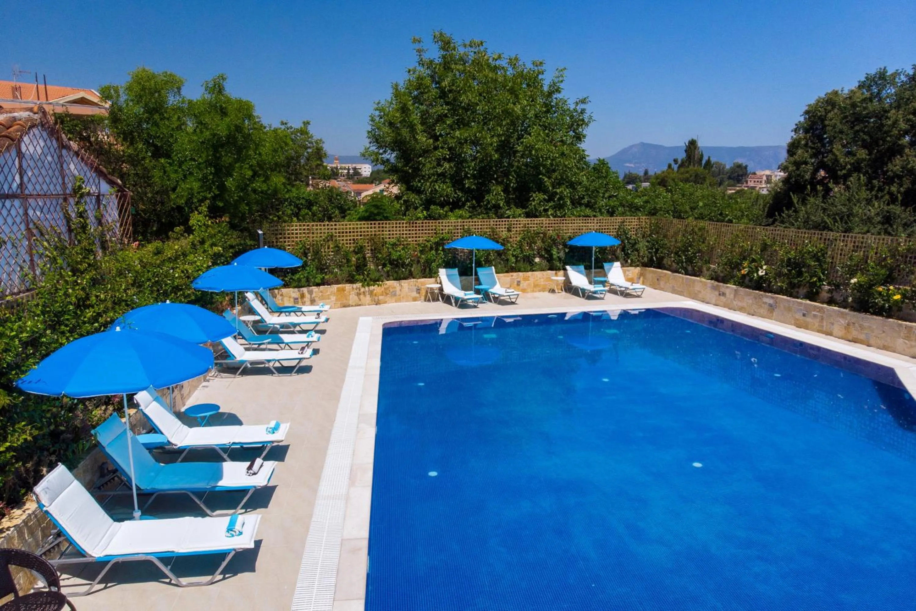 Day in Angelo Del'Arte Estate