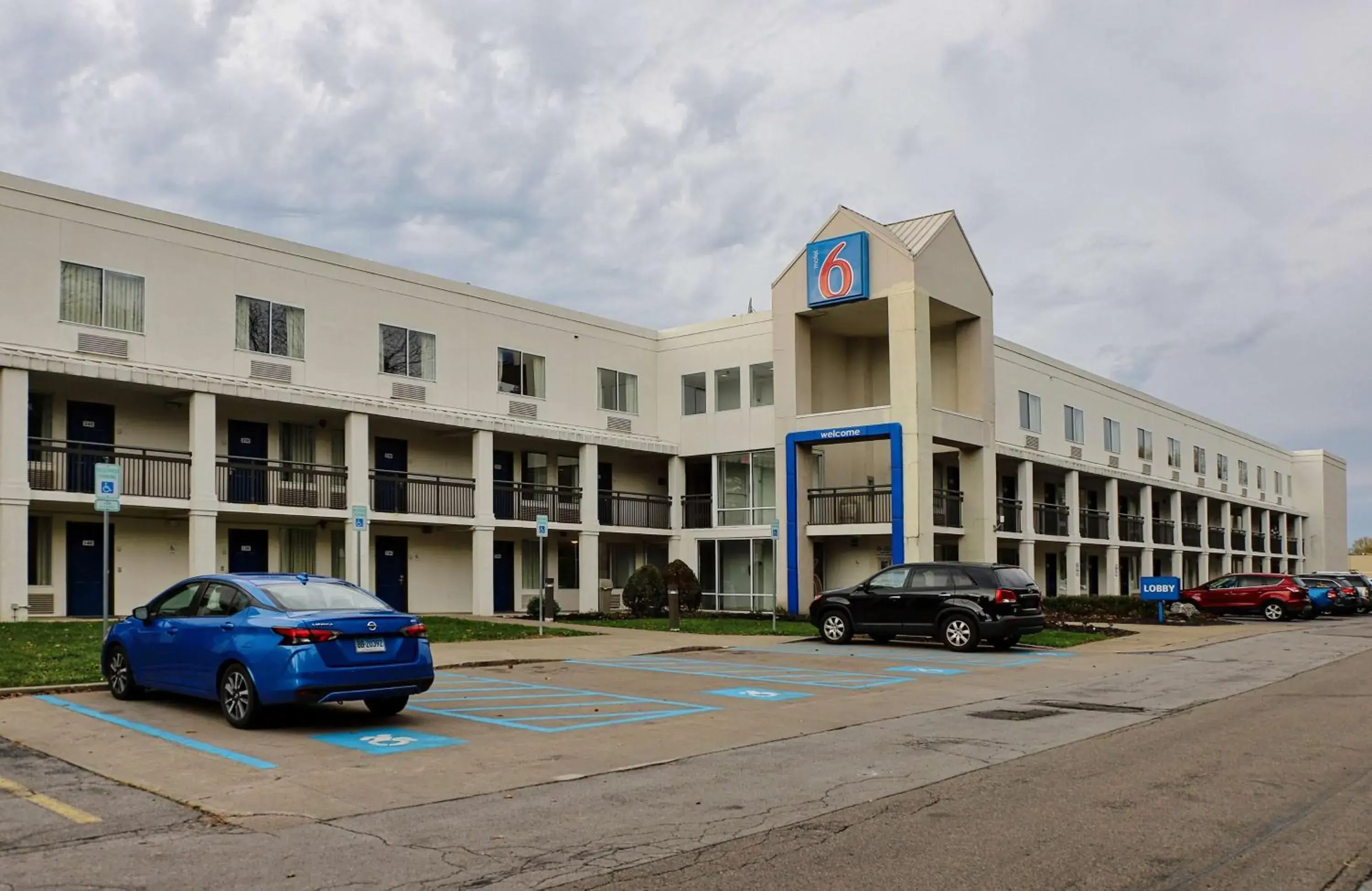 Property Building in Motel 6-Buffalo, NY - Airport - Williamsville