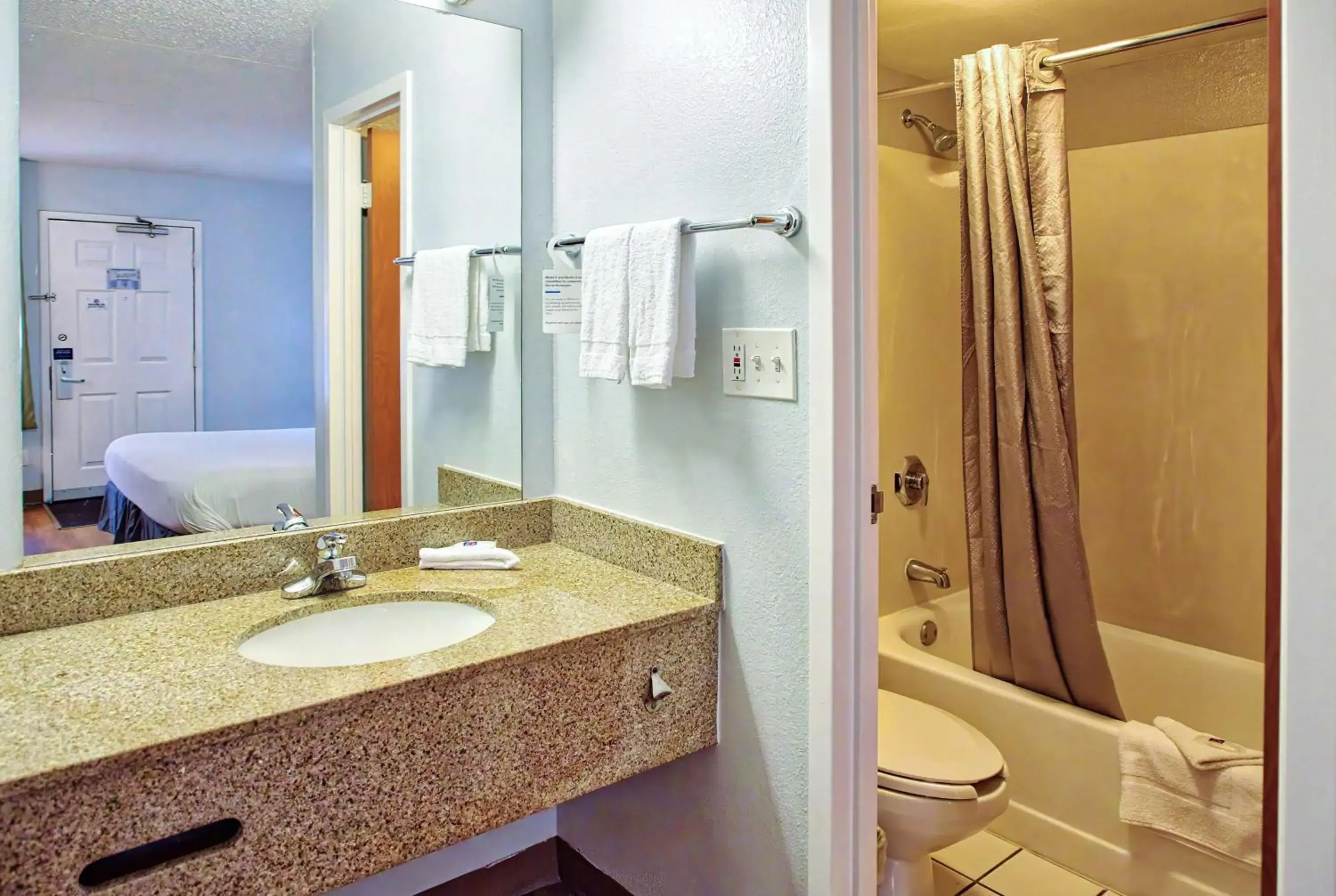 Bathroom in Motel 6-Buffalo, NY - Airport - Williamsville