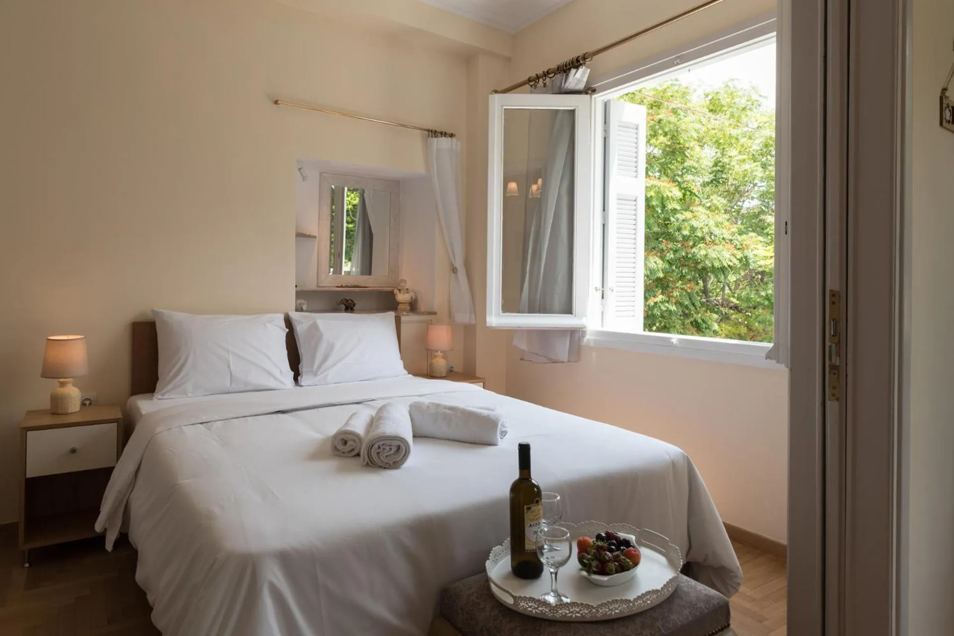 Bedroom, Bed in Acro&Polis