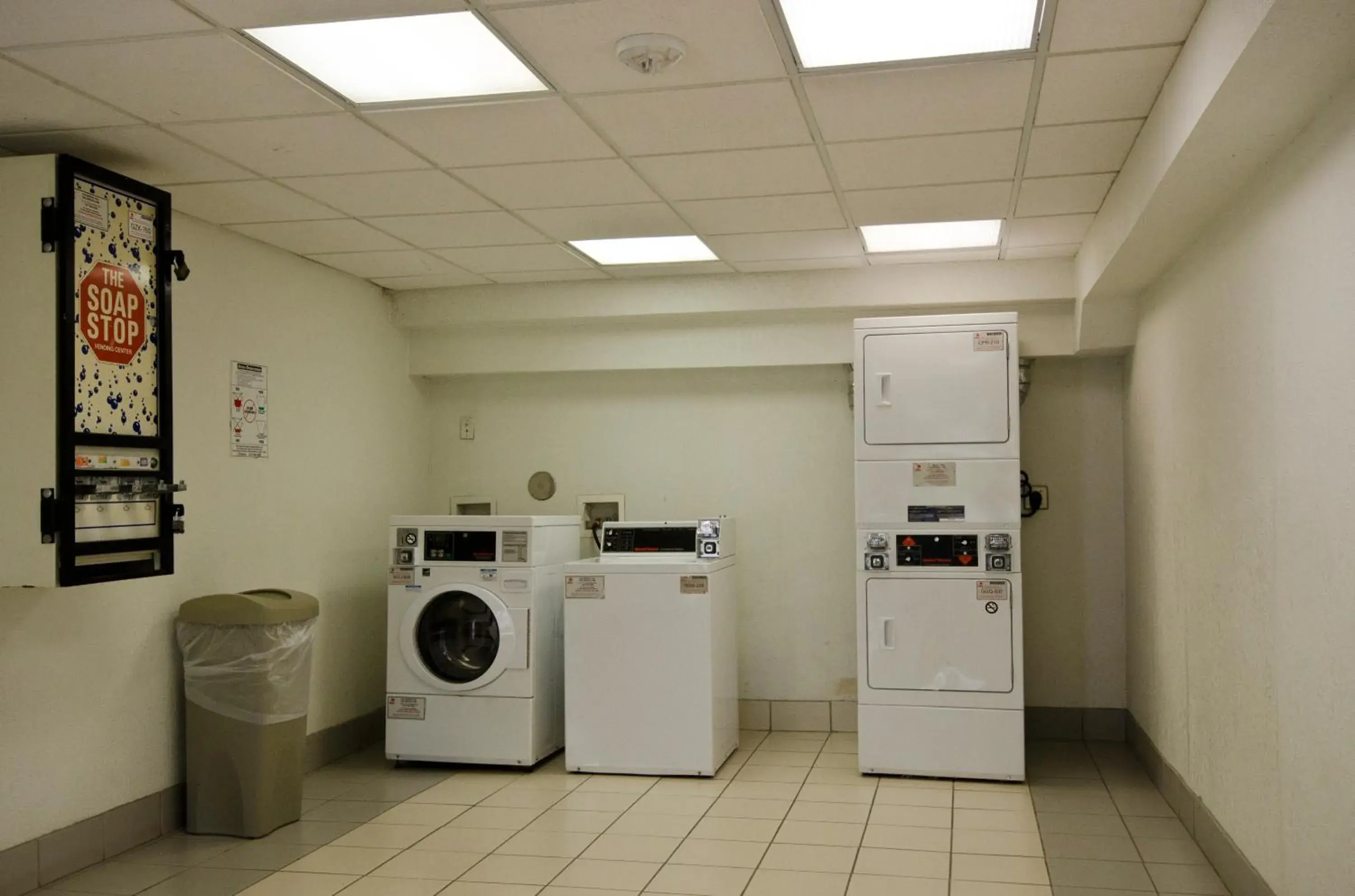 Other, Kitchen/Kitchenette in Motel 6-Frederick, MD - Fort Detrick