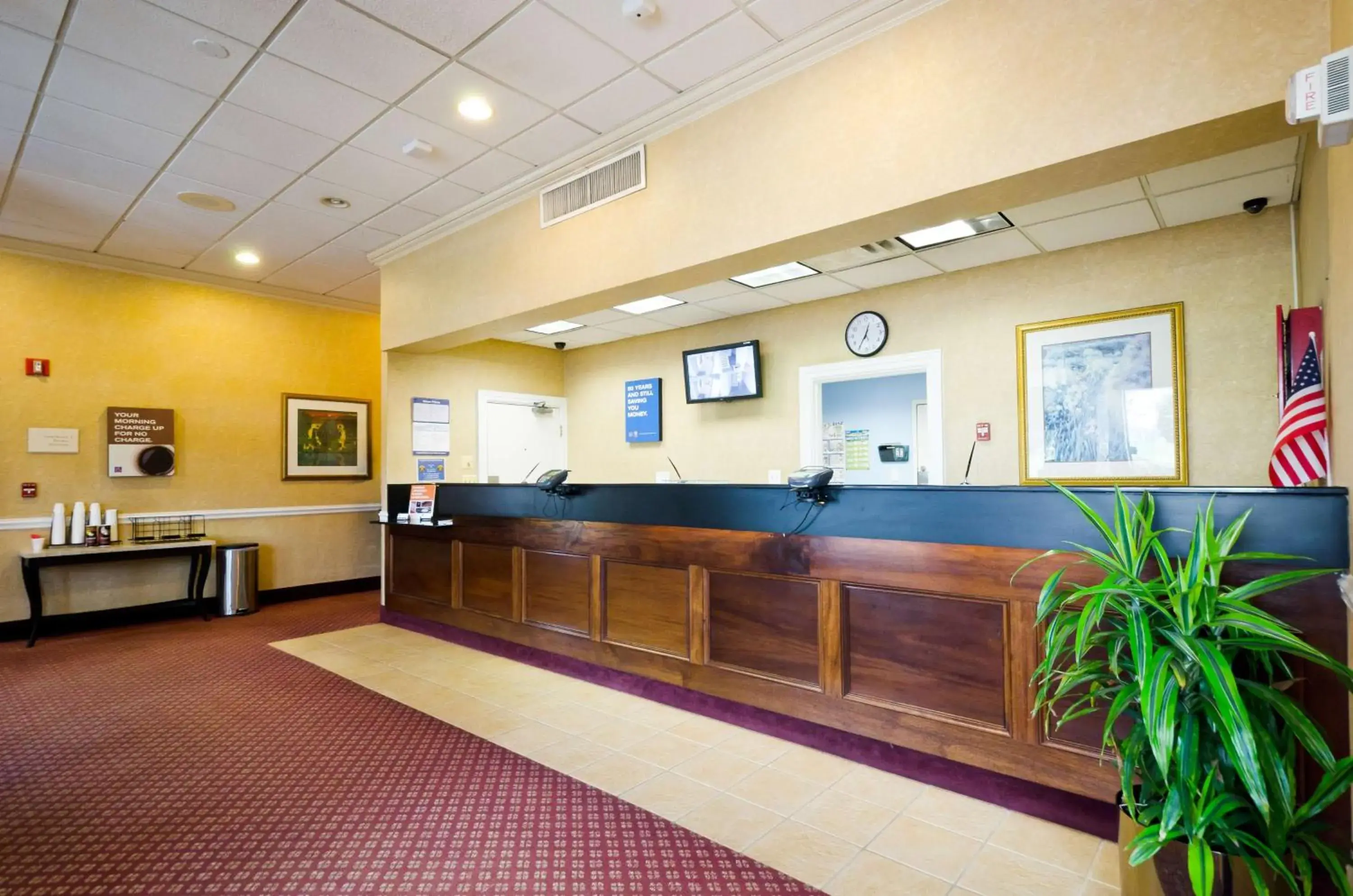 Coffee/tea facilities, Lobby/Reception in Motel 6-Frederick, MD - Fort Detrick