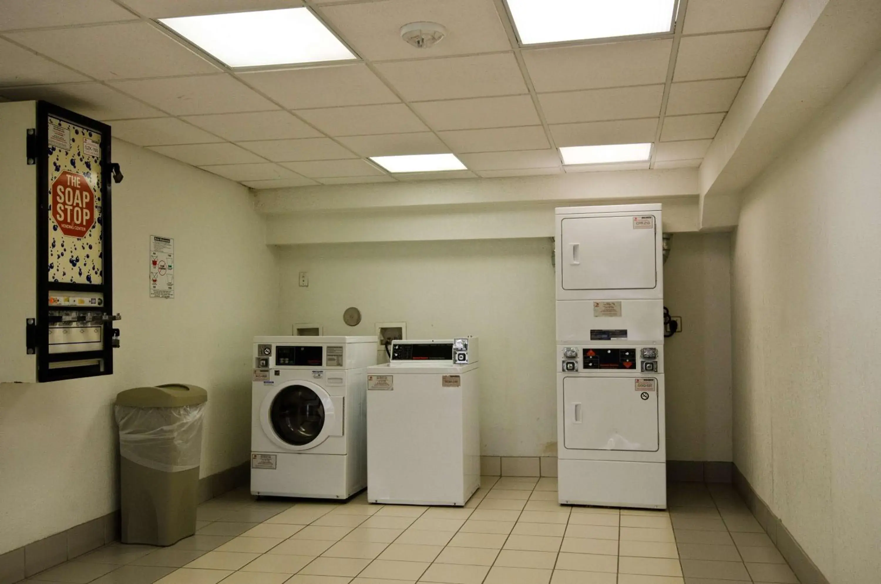 laundry, Kitchen/Kitchenette in Motel 6-Frederick, MD - Fort Detrick