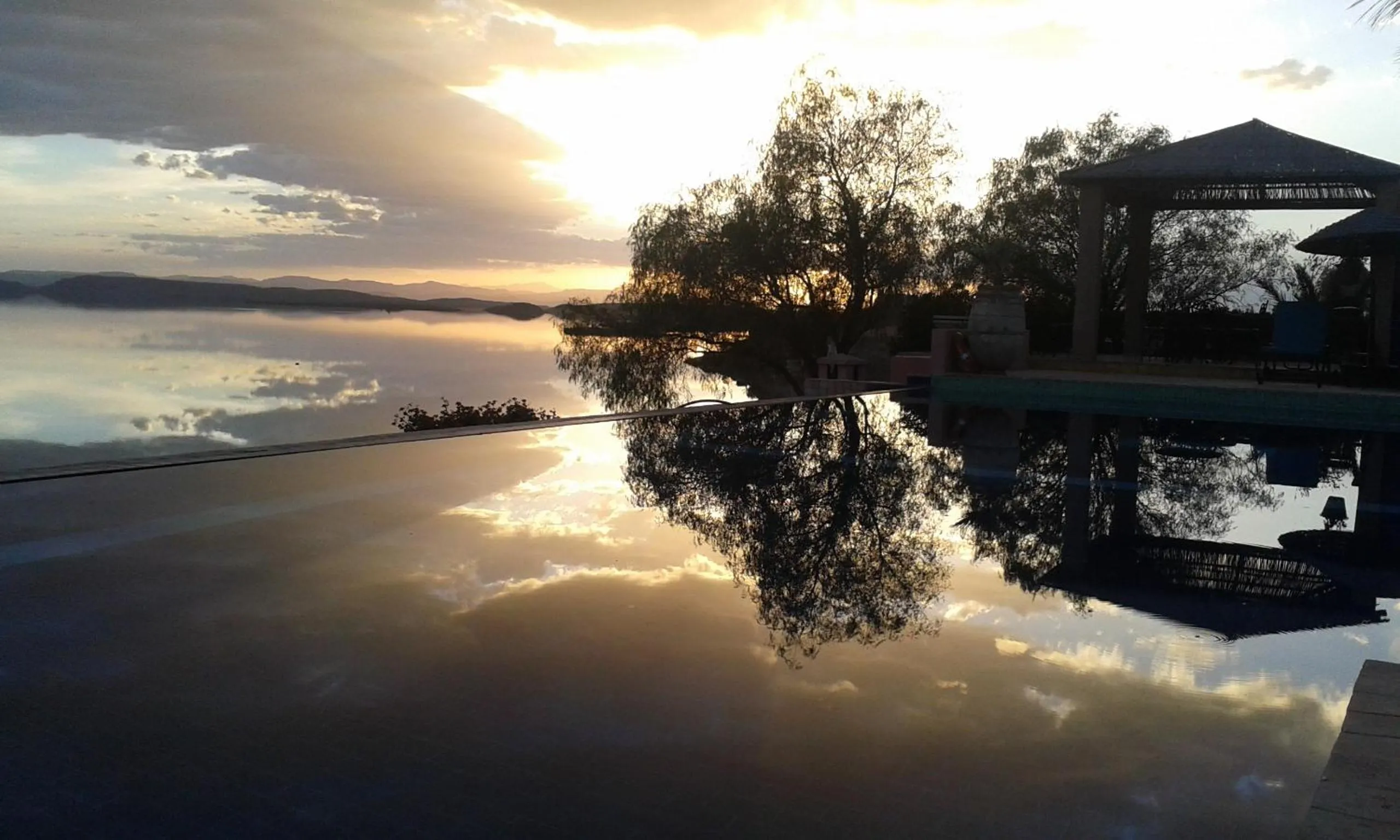 Lake view in Les Tourmalines