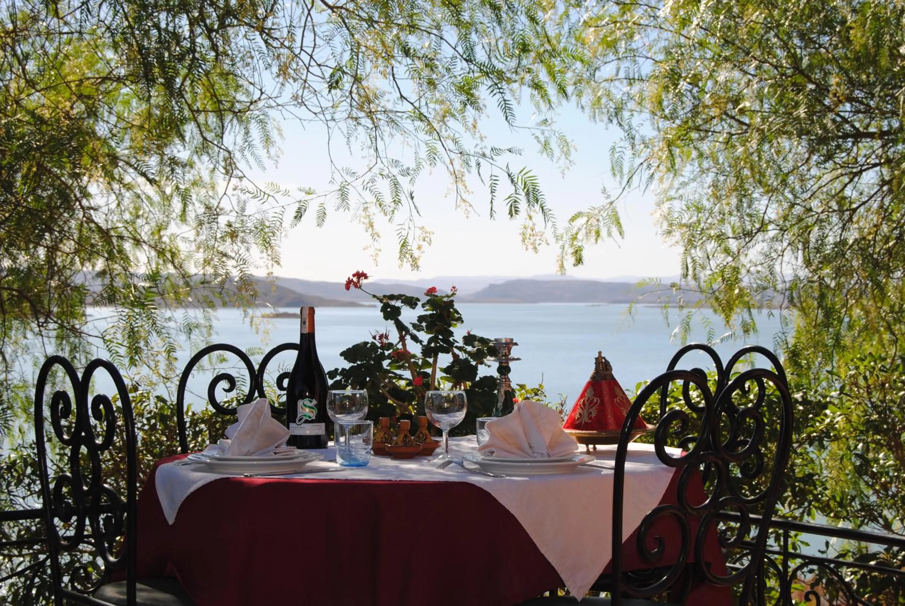 Restaurant/places to eat in Les Tourmalines