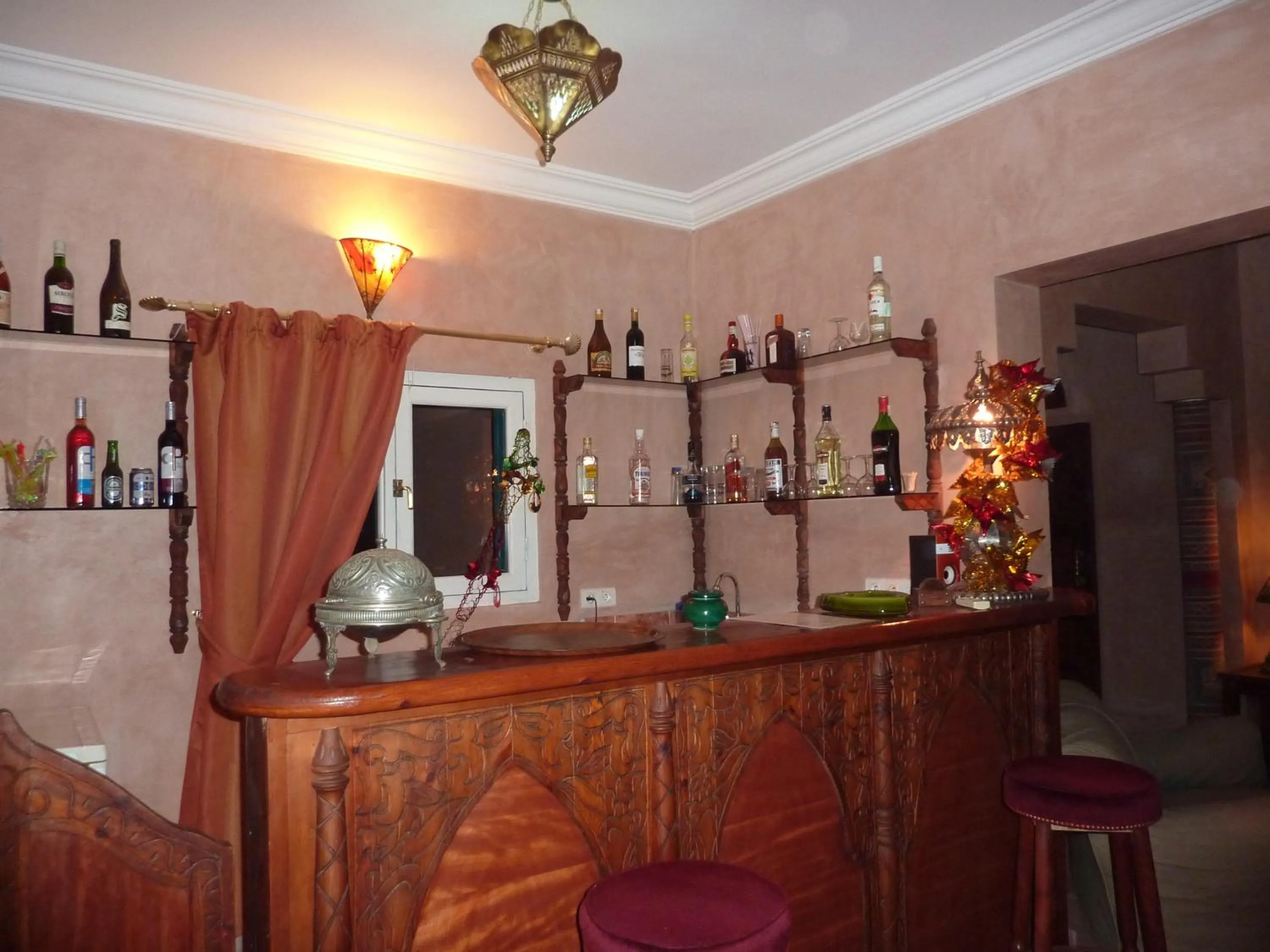 Lounge or bar in Les Tourmalines