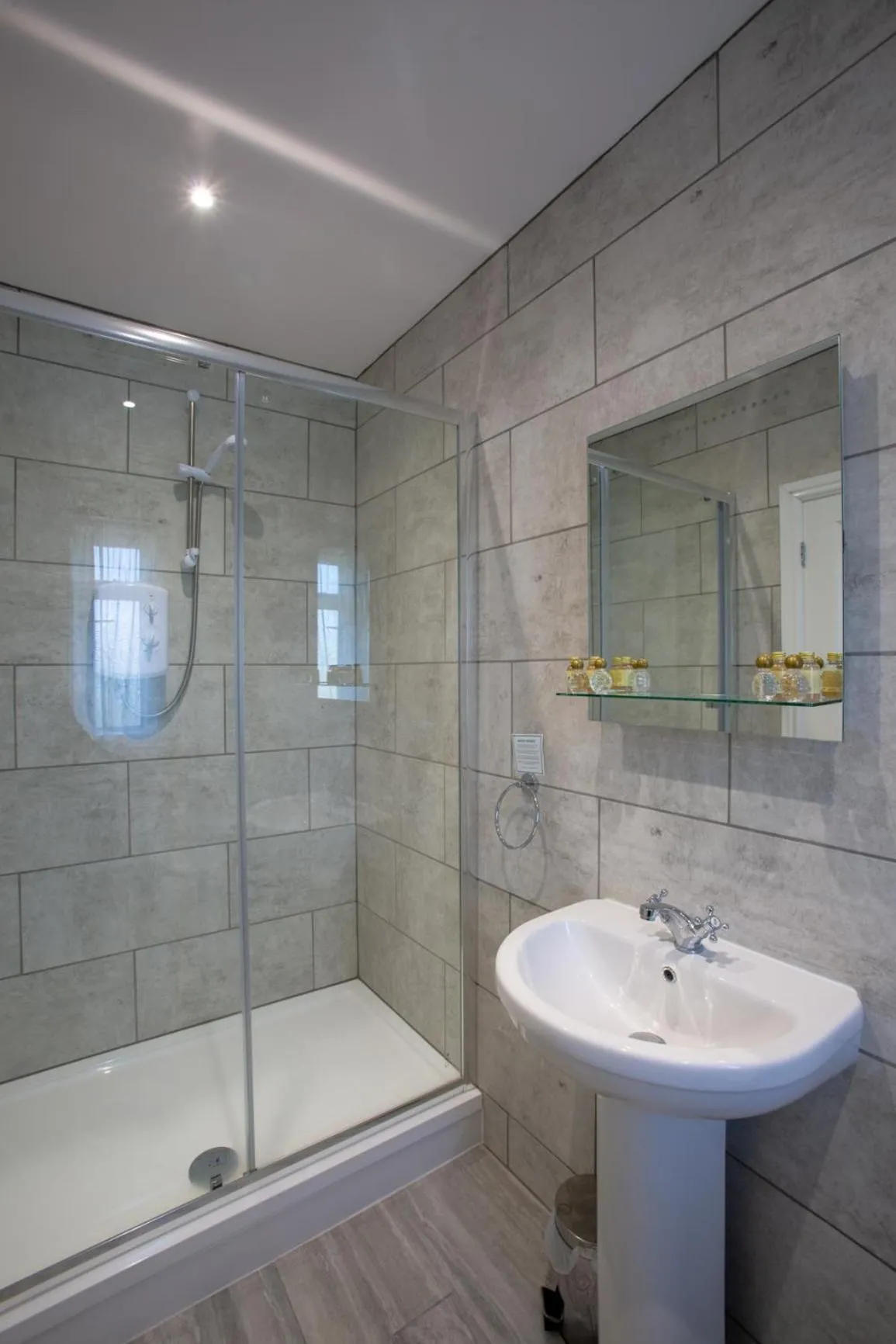 The Beacon & Railway Hotel