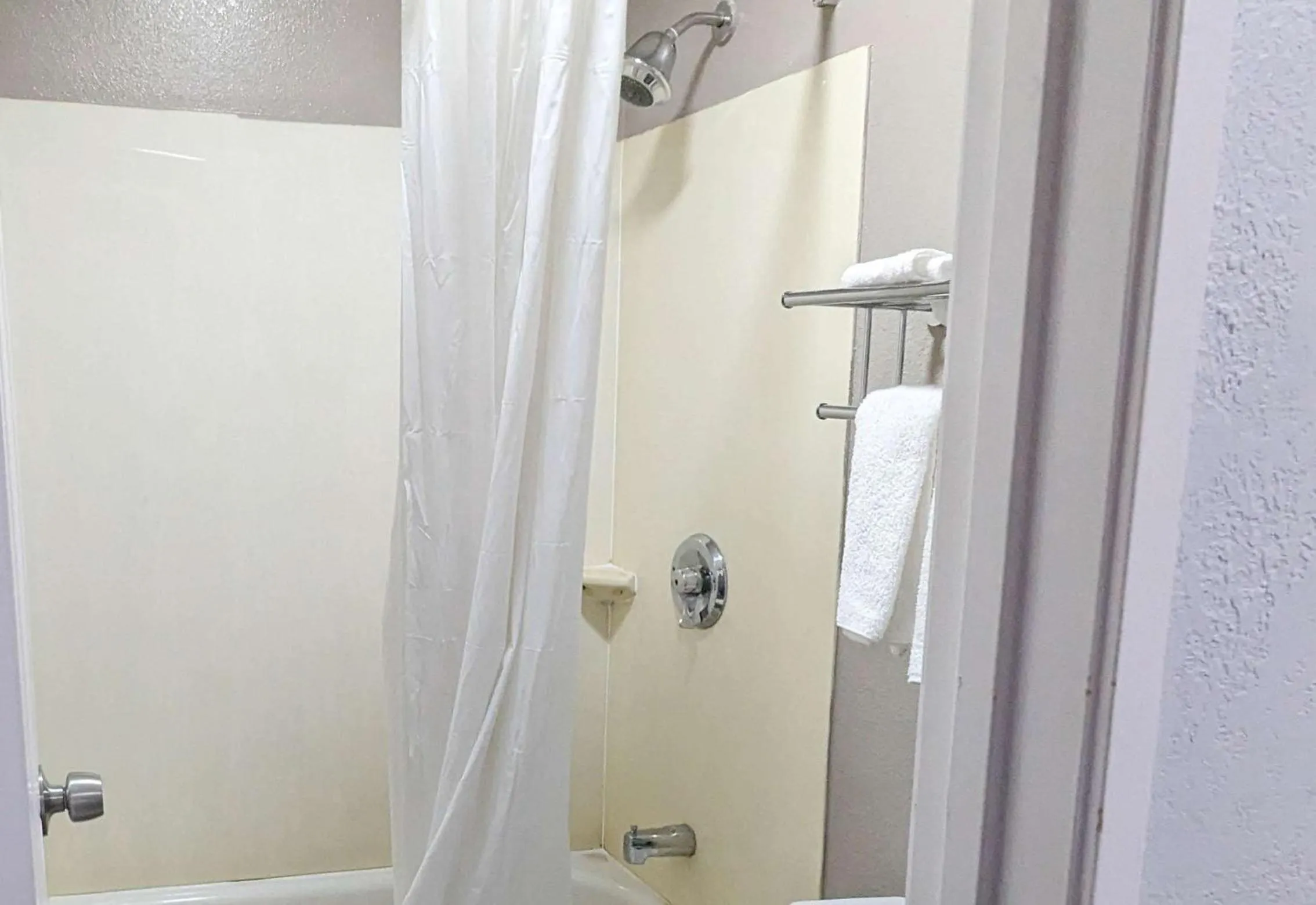 Bathroom in Motel 6-Nashua, NH - South