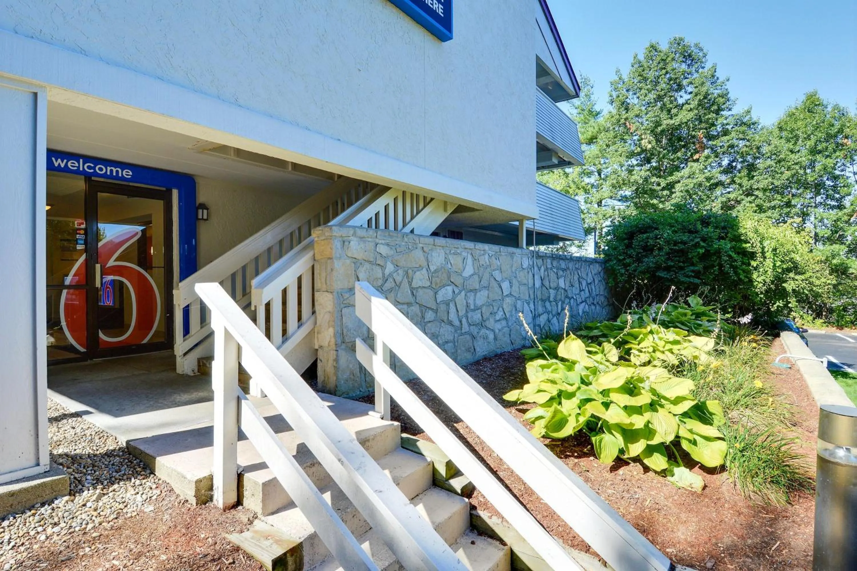 Facade/entrance in Motel 6-Nashua, NH - South