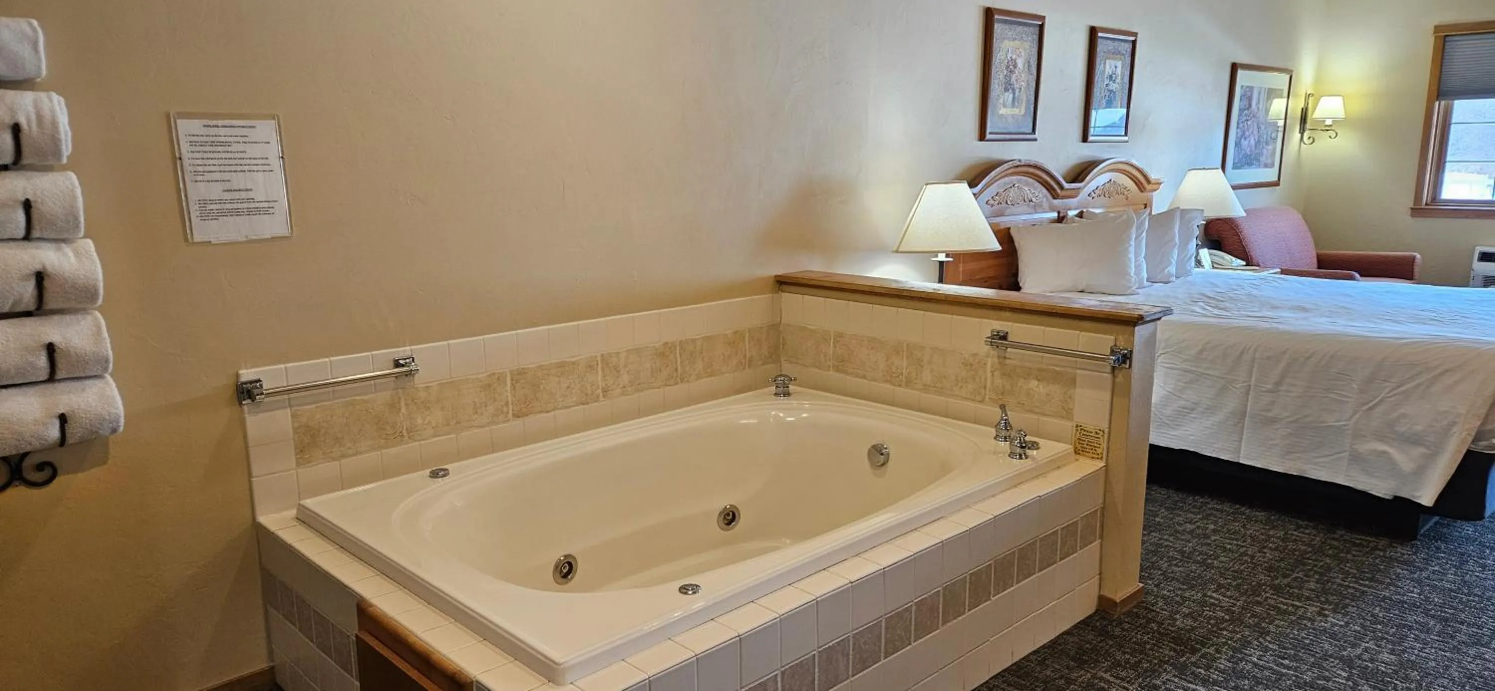 King Suite with Spa Bath in Homestead Suites - Fish Creek