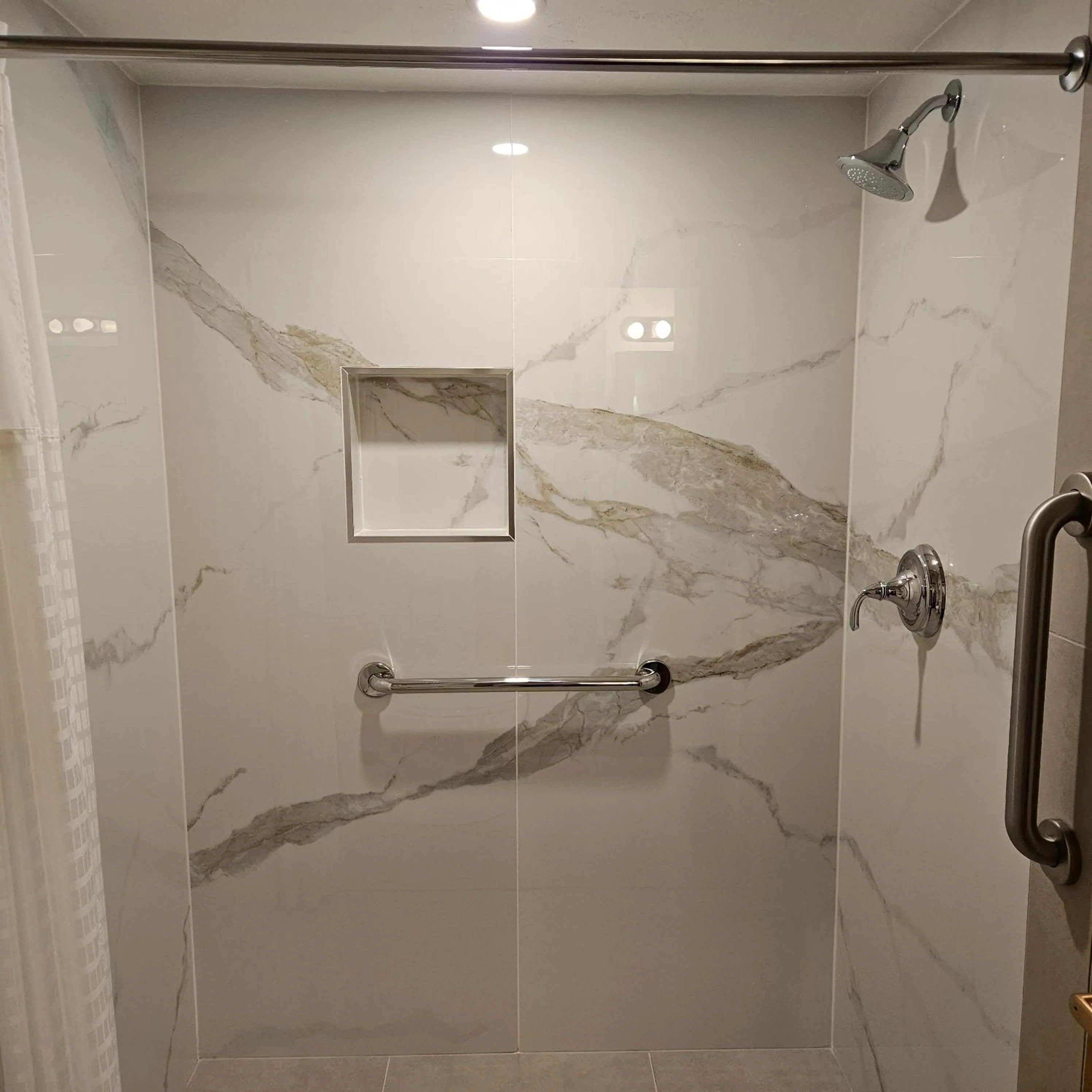Shower in Homestead Suites - Fish Creek