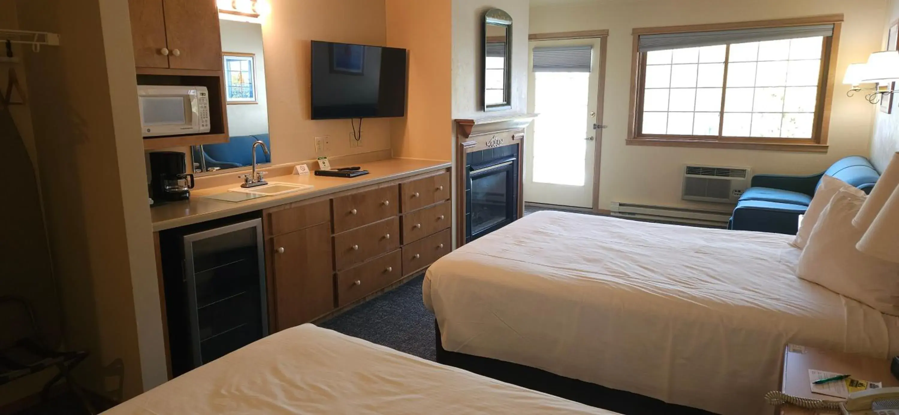 Queen Suite with Sofa Bed in Homestead Suites - Fish Creek Queen Suite with Sofa Bed in Homestead Suites - Fish Creek