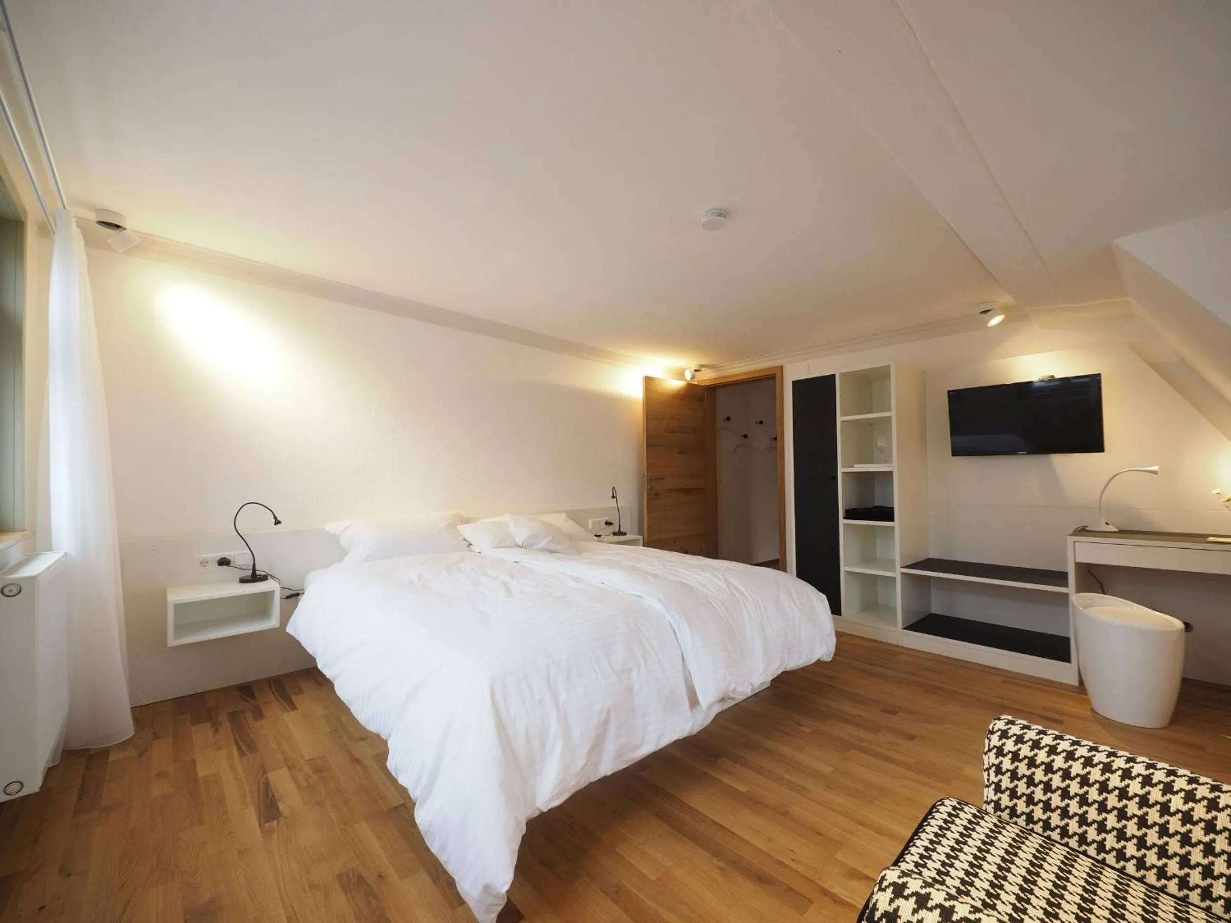 Bedroom, Bed in Gasthaus Schwanen