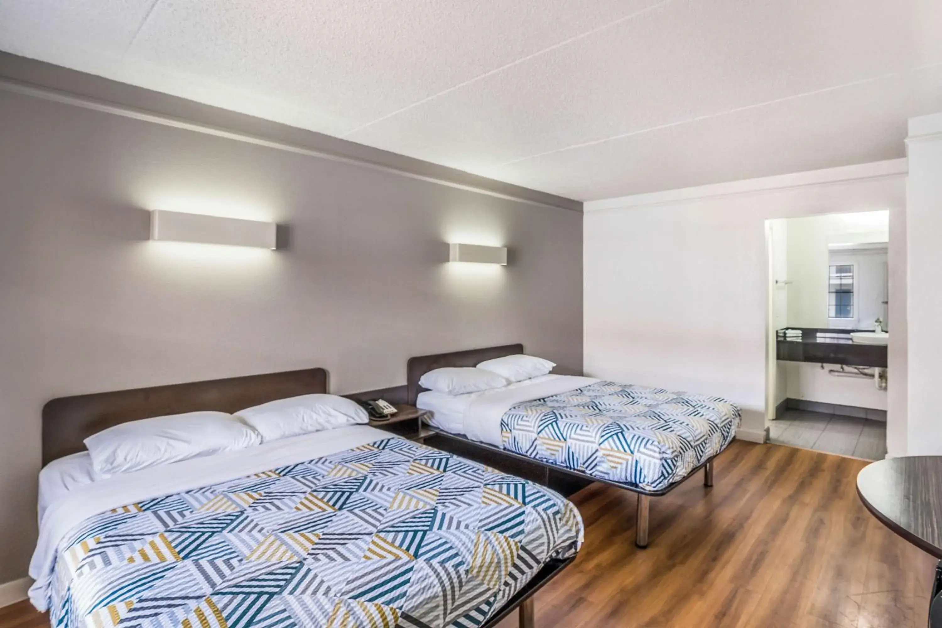 Quadruple Room - Disability Access - Smoking in Motel 6-Dallas, TX - Market Center Quadruple Room - Disability Access - Smoking in Motel 6-Dallas, TX - Market Center