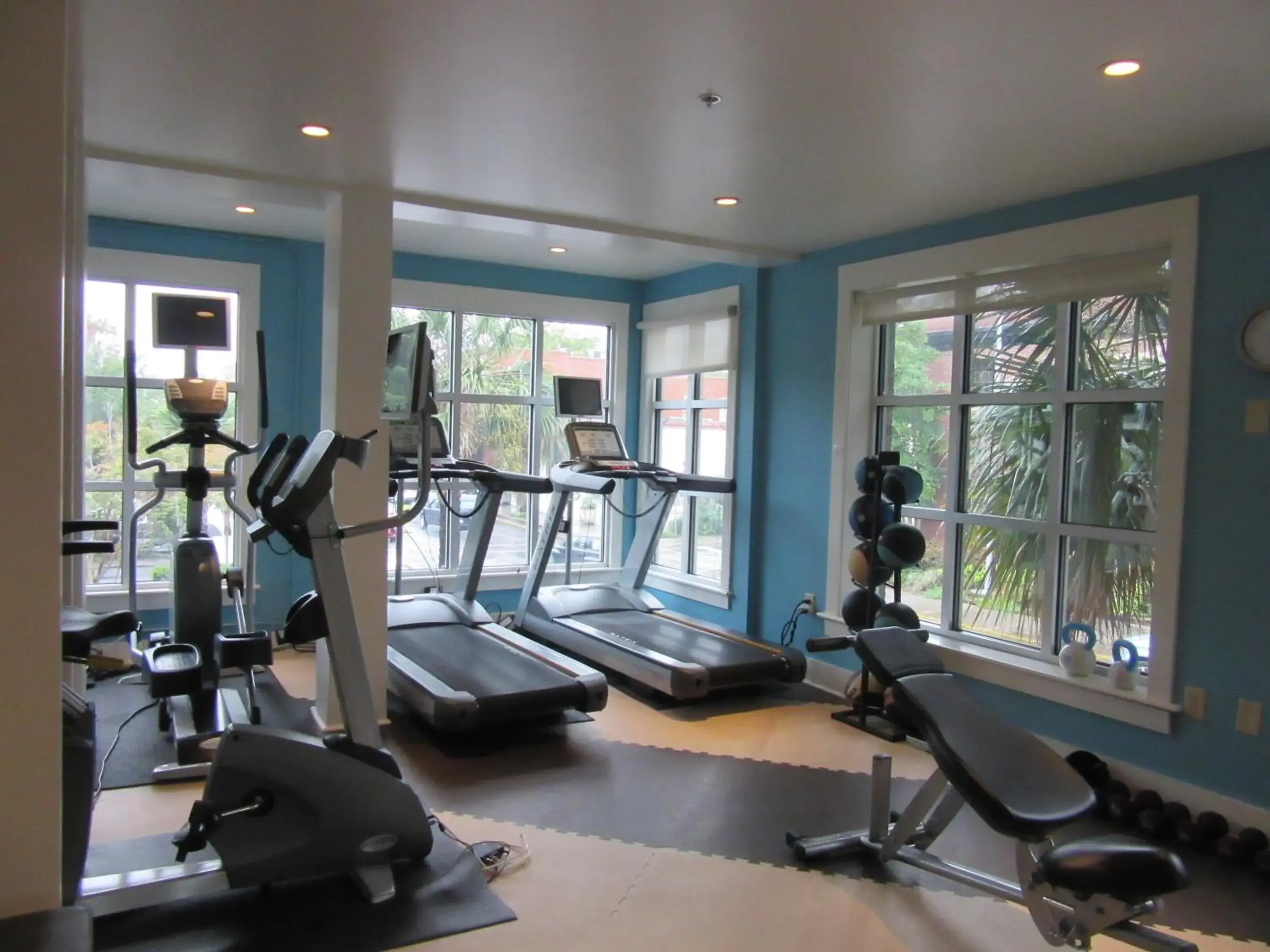 Day, Fitness Center/Facilities in City Loft Hotel