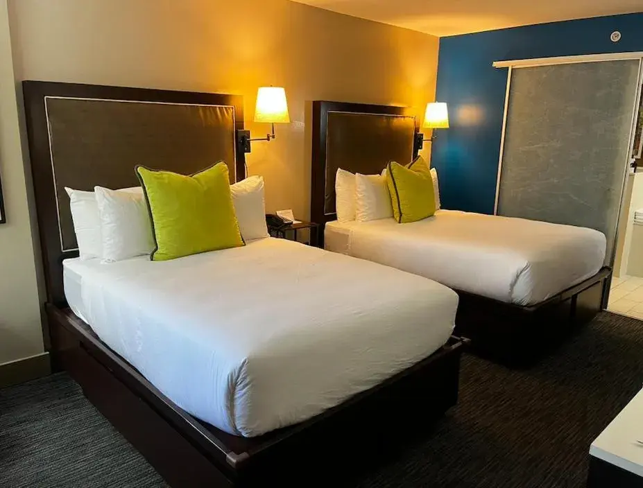 Bed in City Loft Hotel