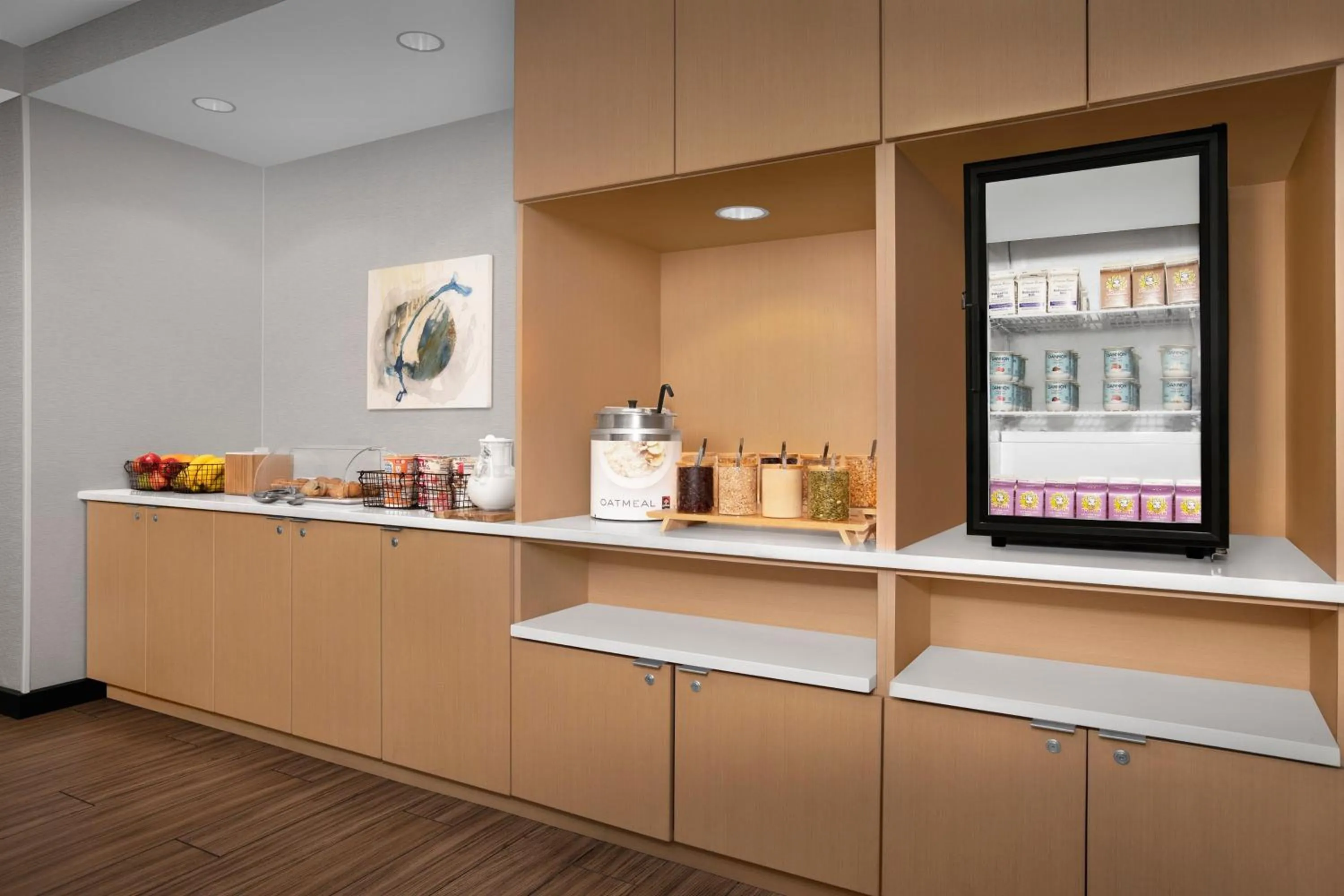 Breakfast in TownePlace Suites Bridgeport Clarksburg