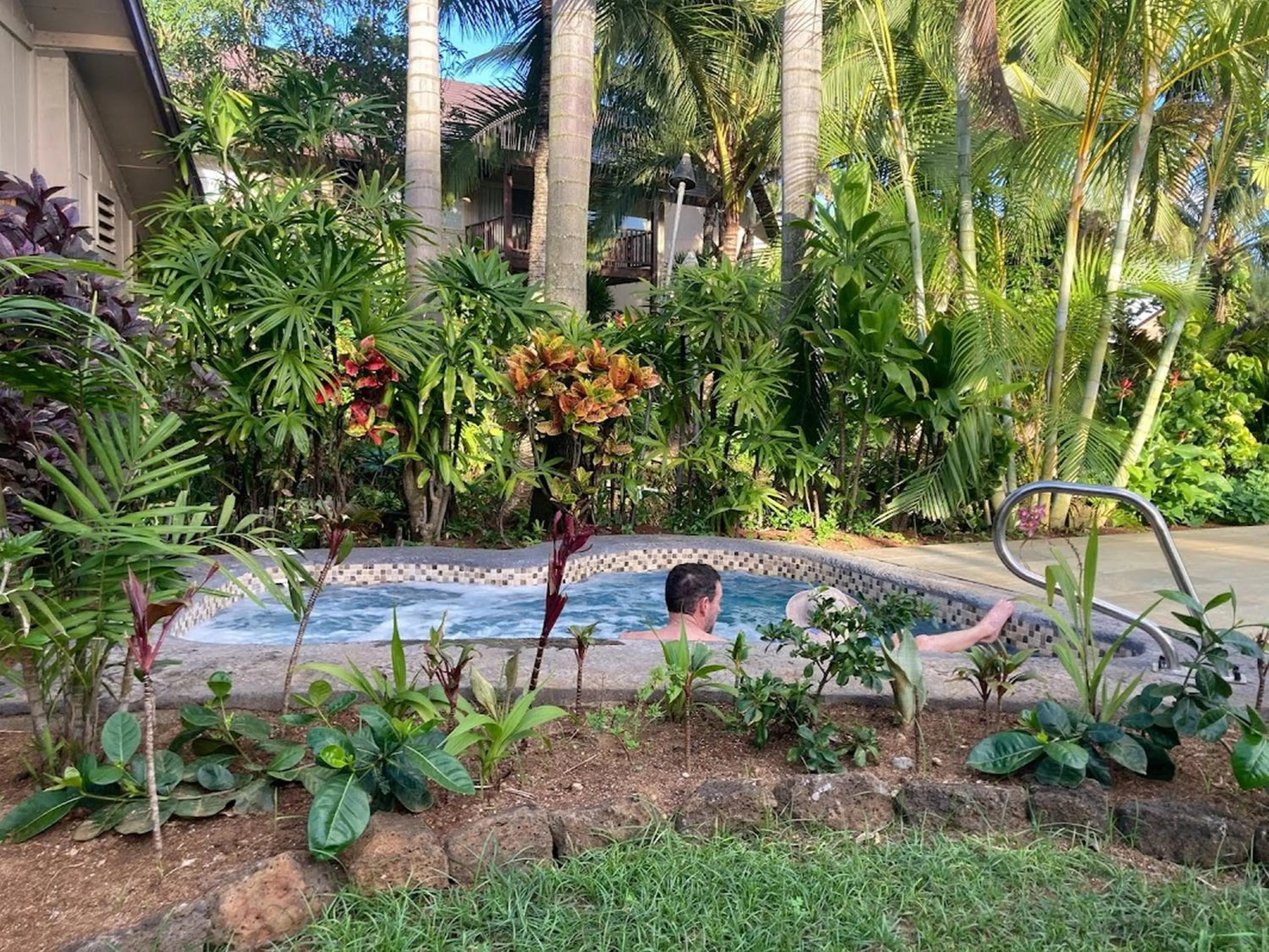 Swimming pool in Hanalei Colony Resort