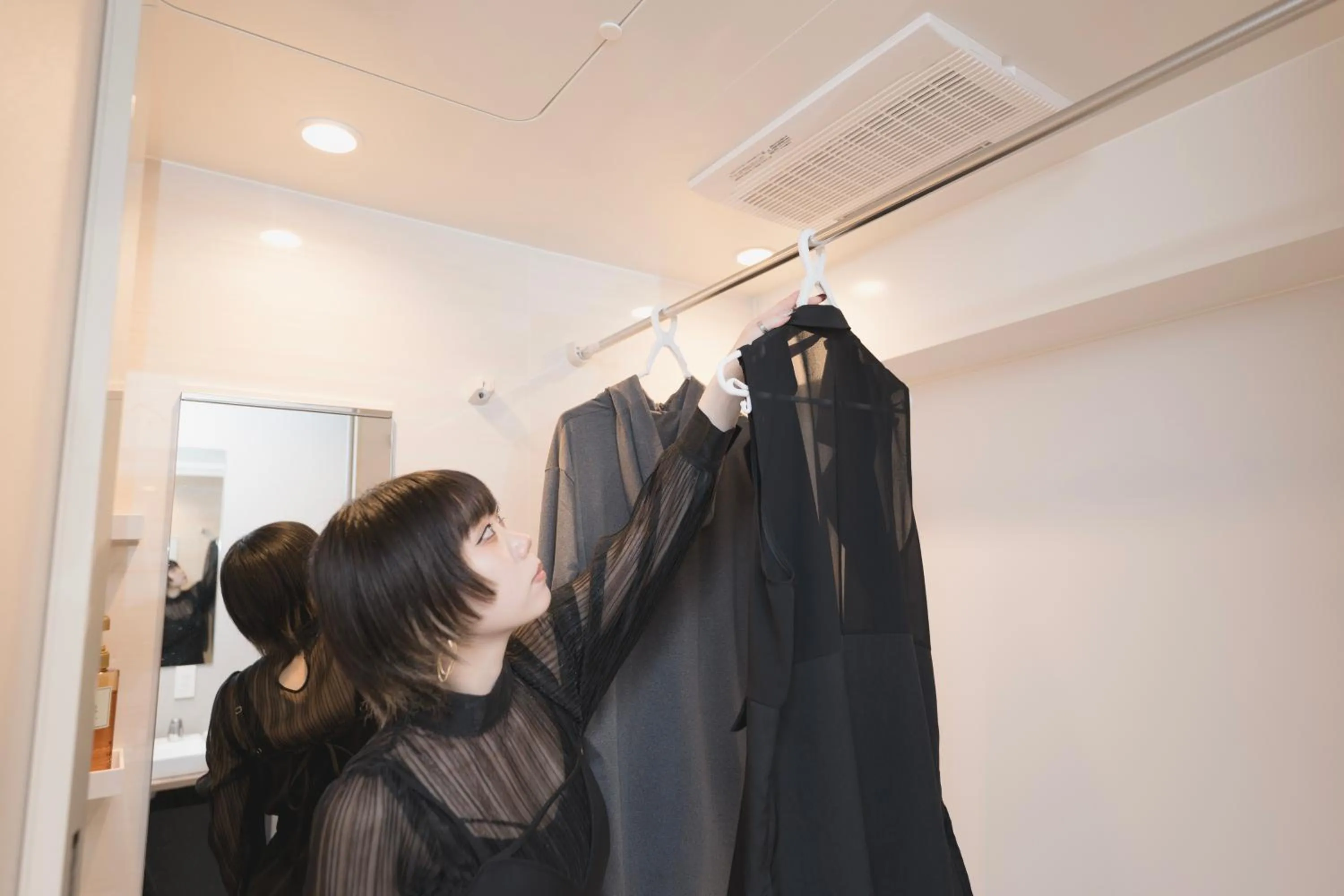 People in e-stay ebisu