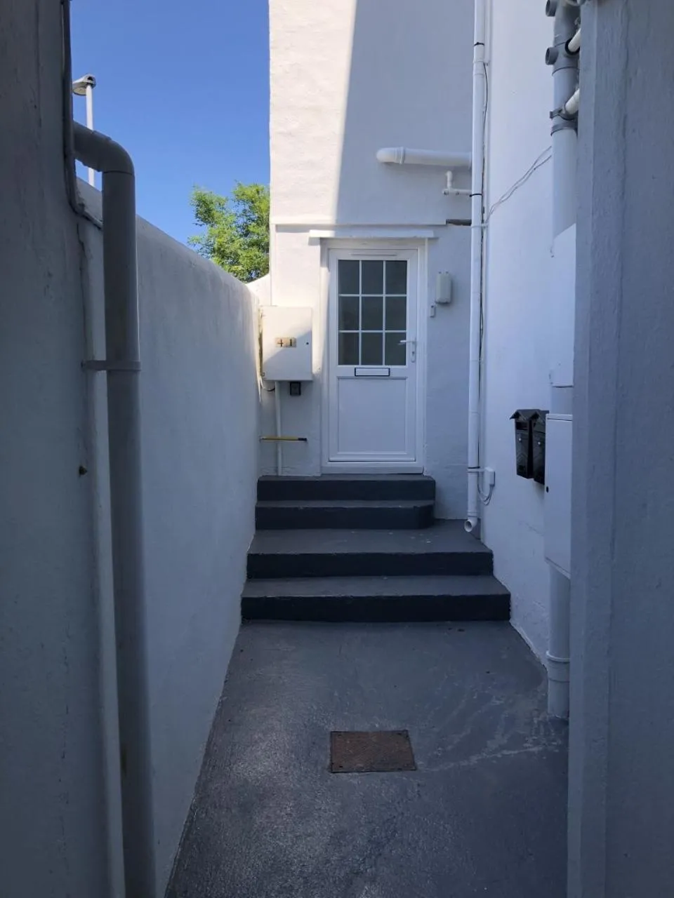 Facade/entrance in The Cottage