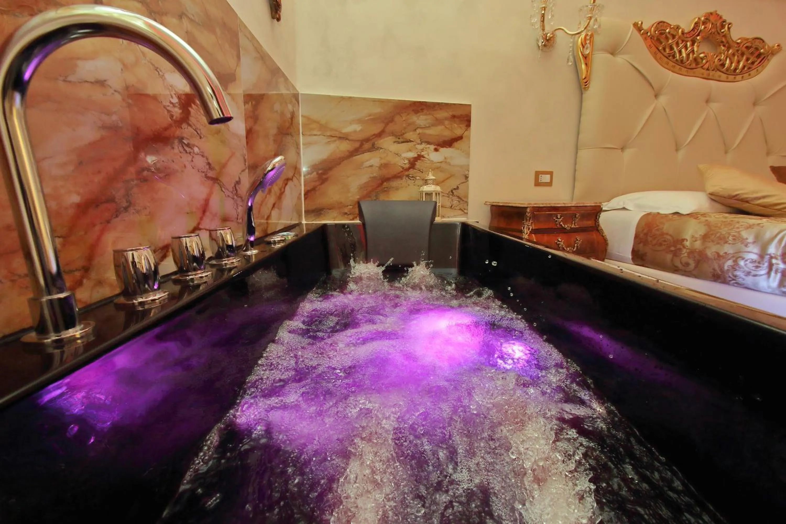 Bath in Just Chilling Suite