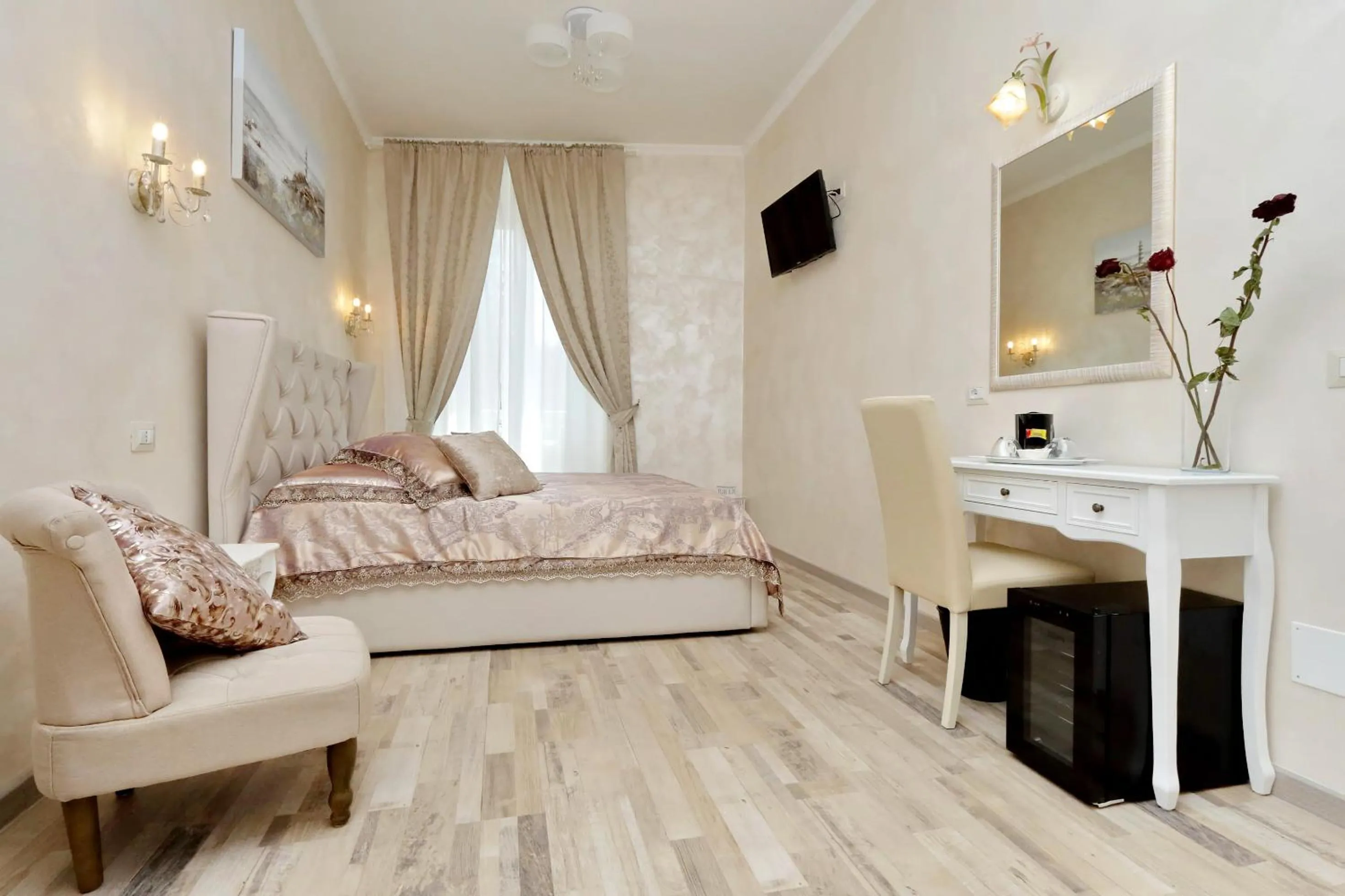 Bedroom, Bed in Just Chilling Suite