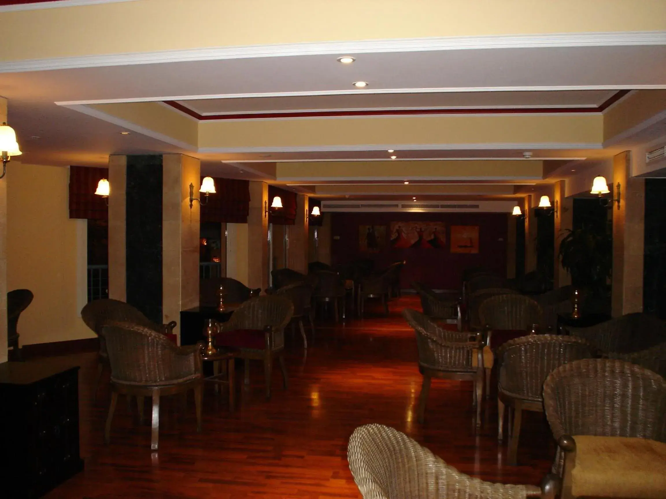 Lounge or bar in Sea Garden Hotel Lounge or bar in Sea Garden Hotel