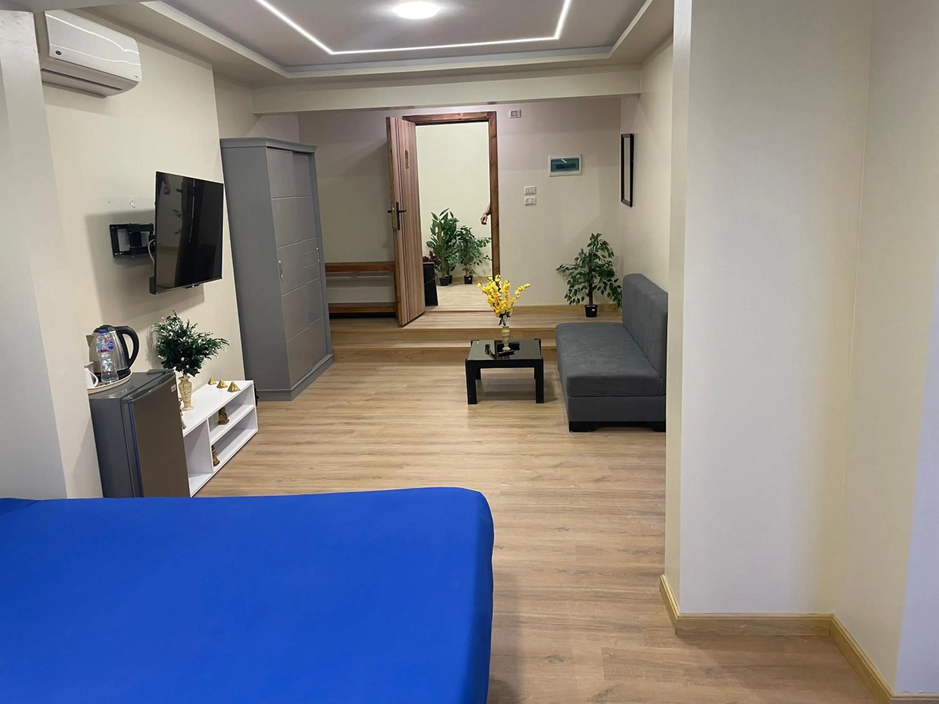 Seating area, Bed in Pyramids View Inn Bed & Breakfast