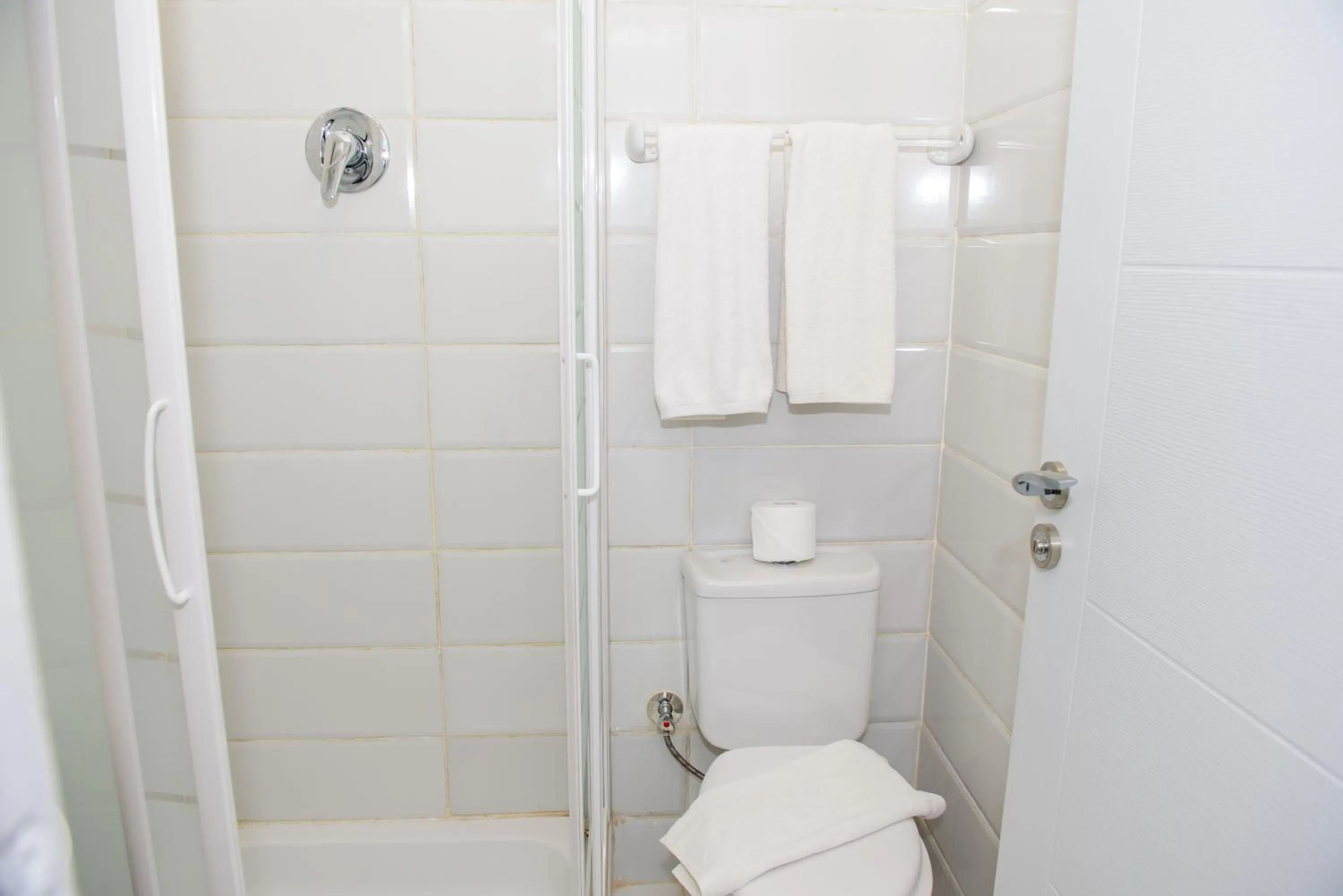 Shower in Pyramids View Inn Bed & Breakfast