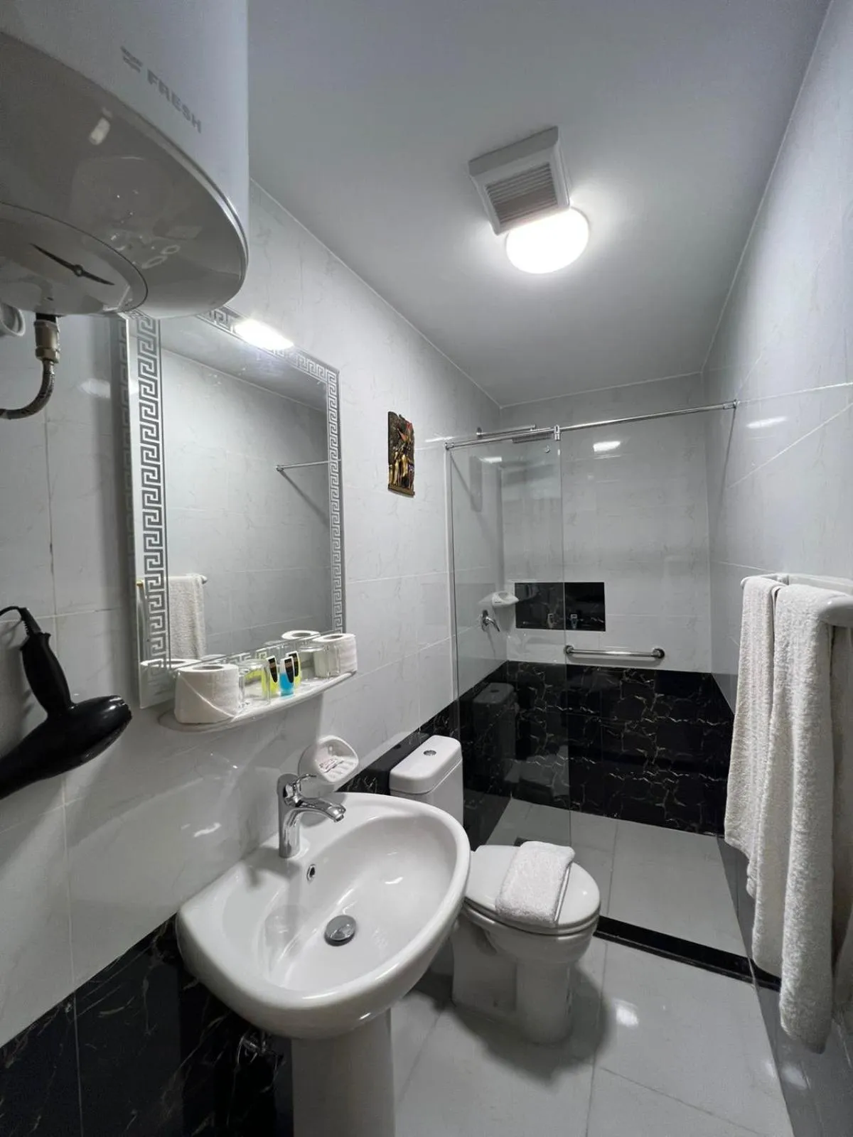 Toilet in Pyramids View Inn Bed & Breakfast