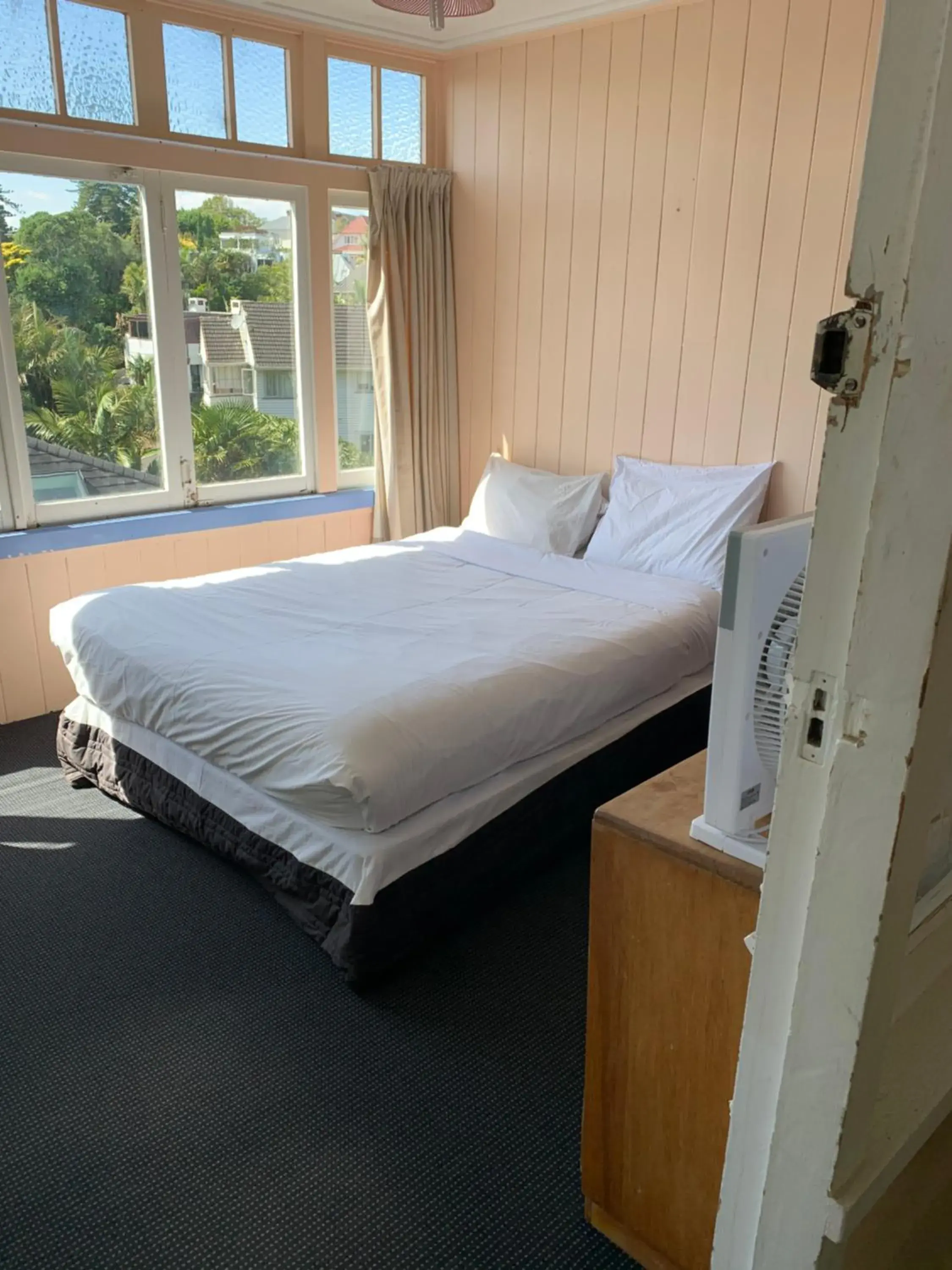 Bedroom in City Garden Lodge