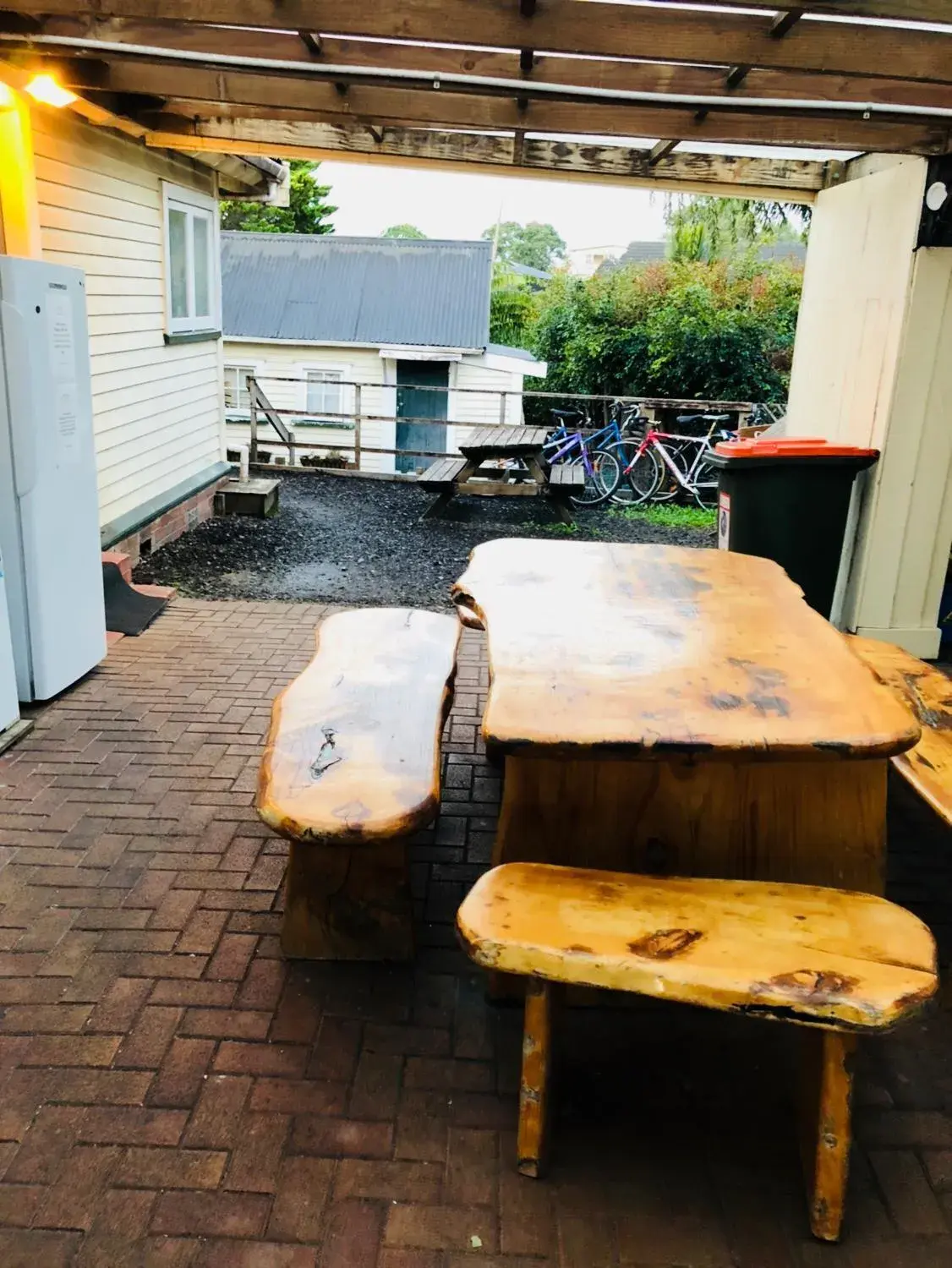 Dining area, BBQ Facilities in City Garden Lodge