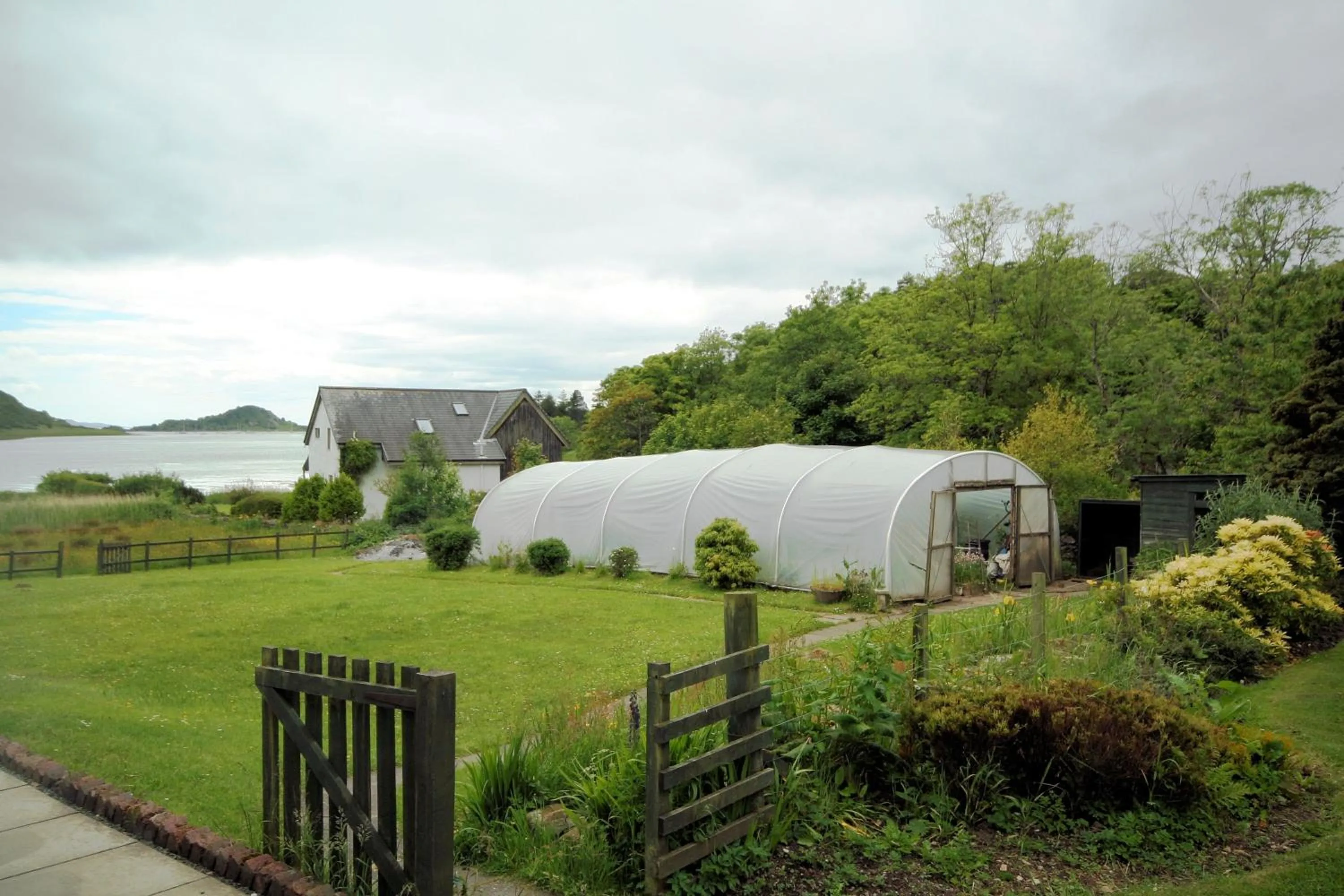 Garden in The Galley Of Lorne Inn