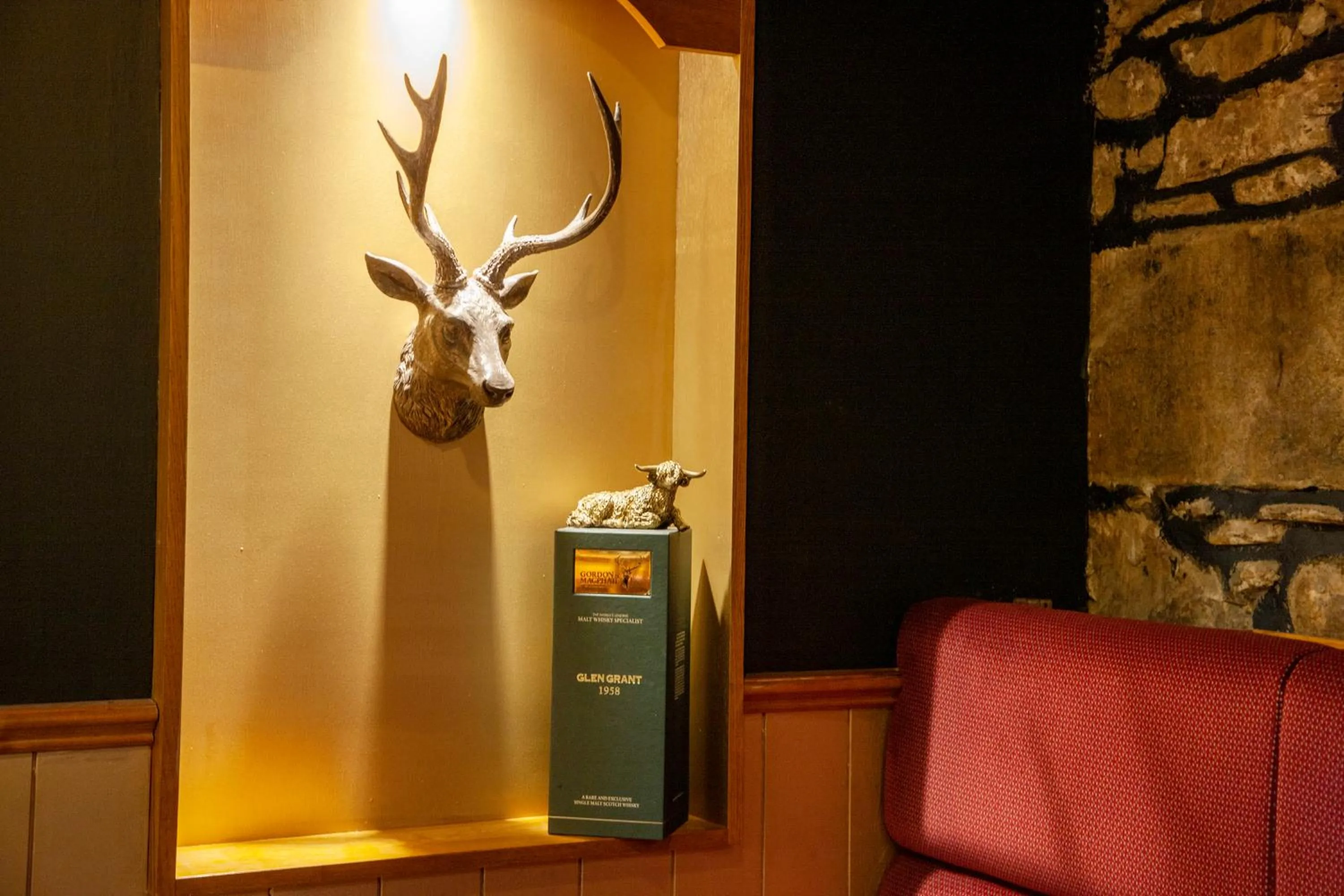 Decorative detail in The Galley Of Lorne Inn