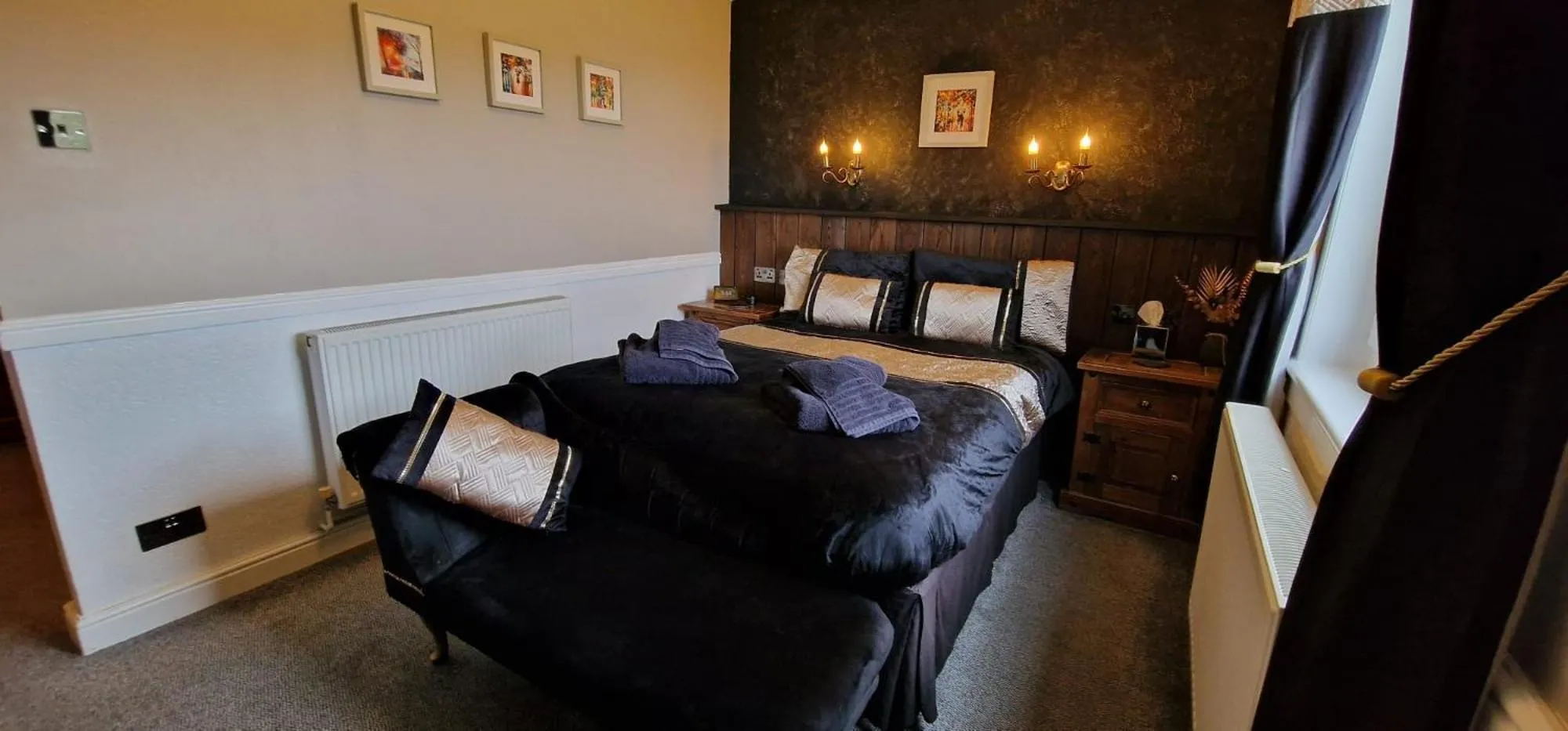 Bedroom, Bed in The Galley Of Lorne Inn