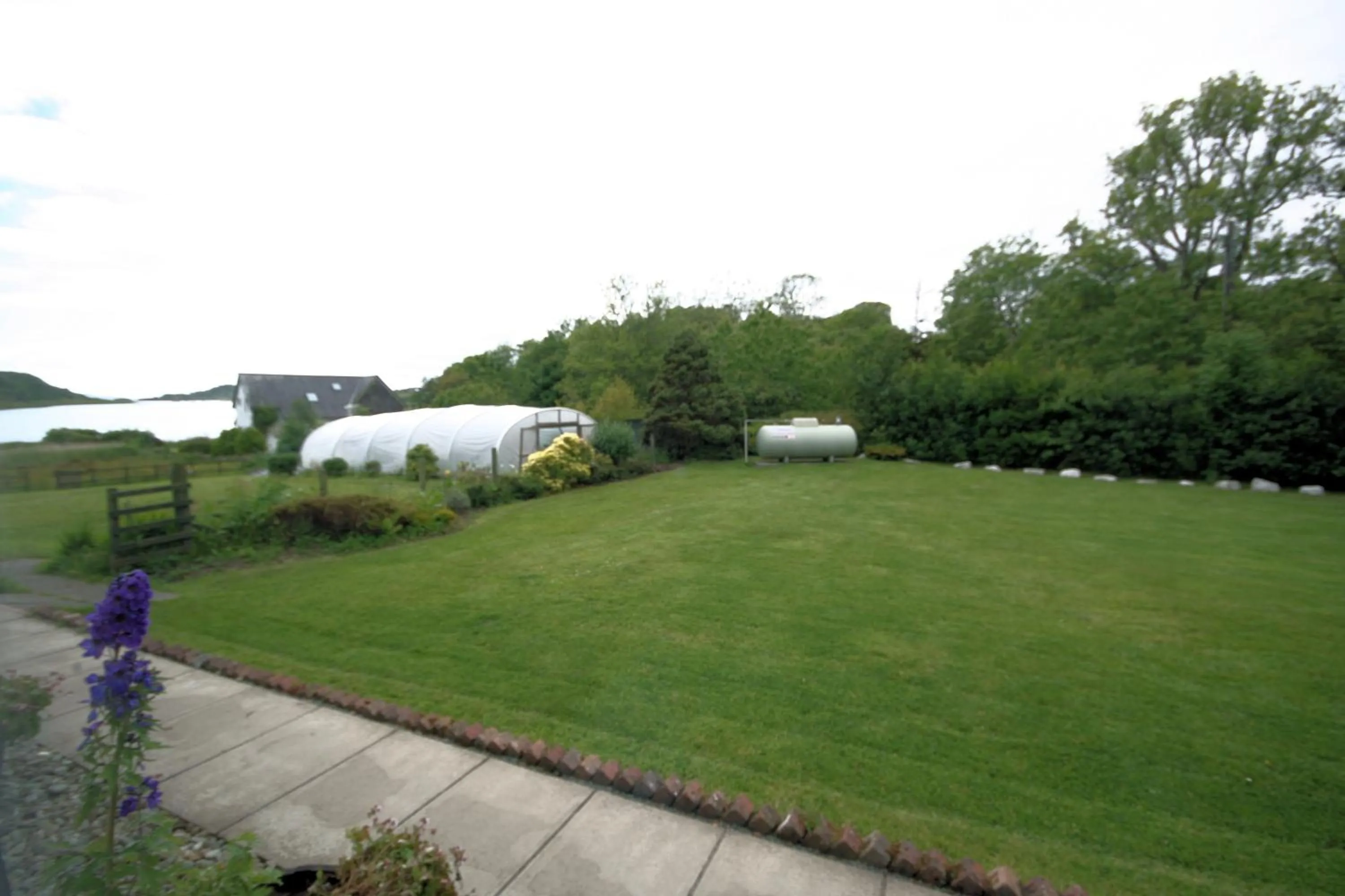 Garden in The Galley Of Lorne Inn