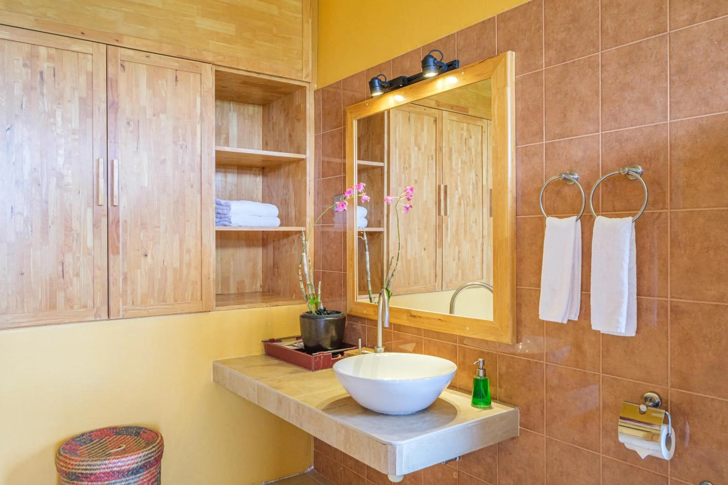 Toilet in Ambong Rainforest Retreat