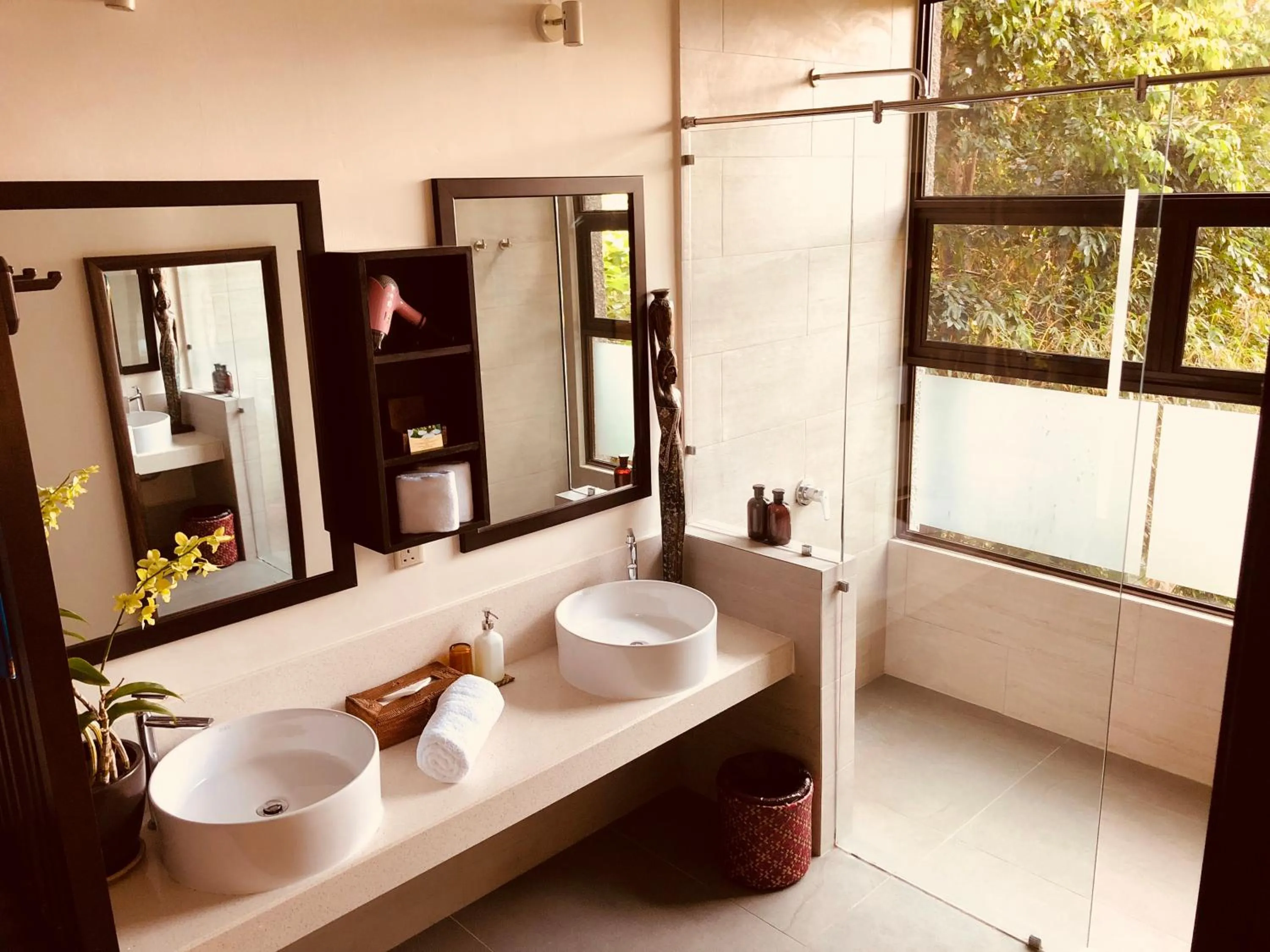 Toilet in Ambong Rainforest Retreat