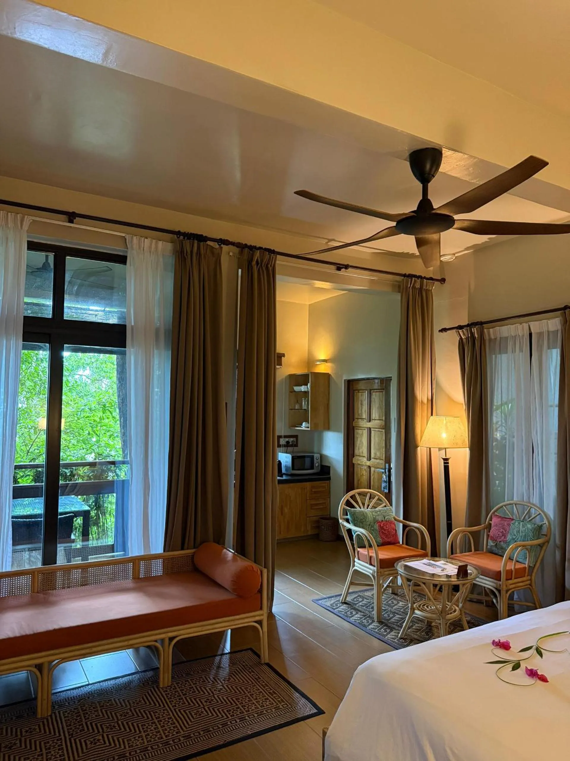 Bedroom, Bed in Ambong Rainforest Retreat