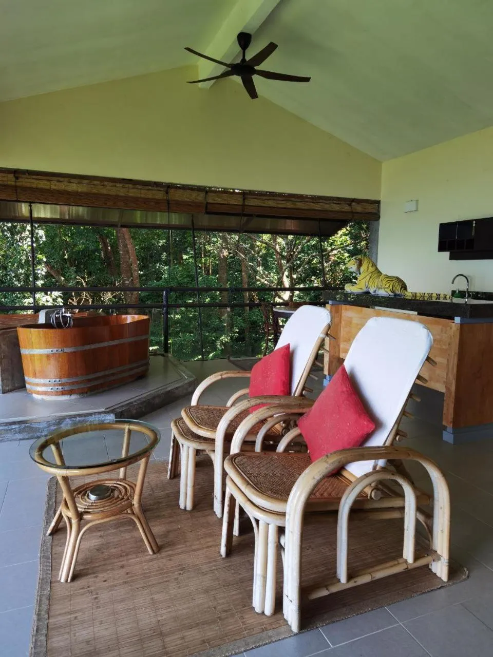 Patio in Ambong Rainforest Retreat