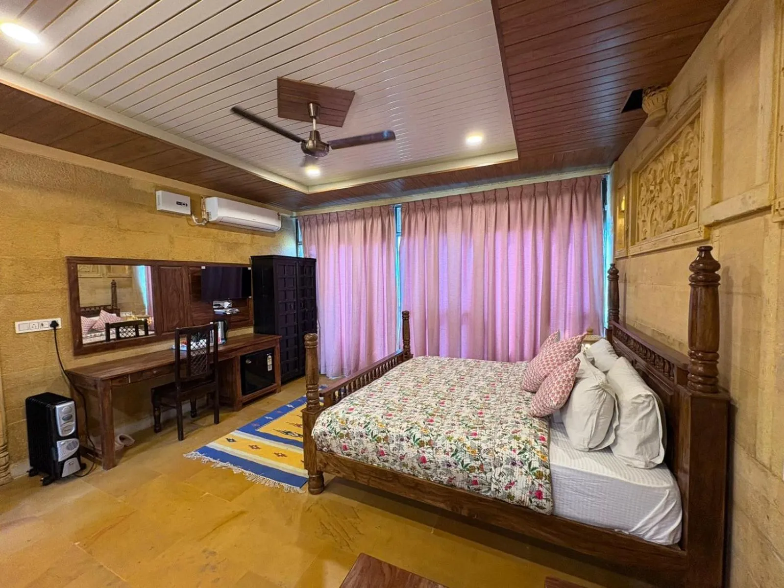 Bedroom, Bed in Hotel Tokyo Palace